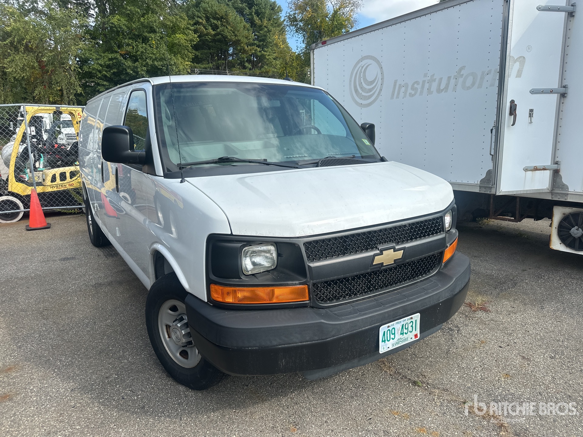 General Appearance with Picture, Right Front Corner