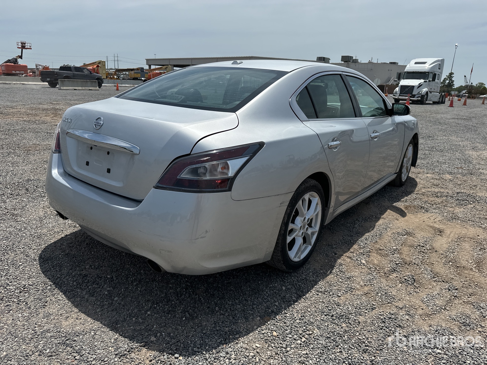 General Appearance with Picture, Right Rear Corner