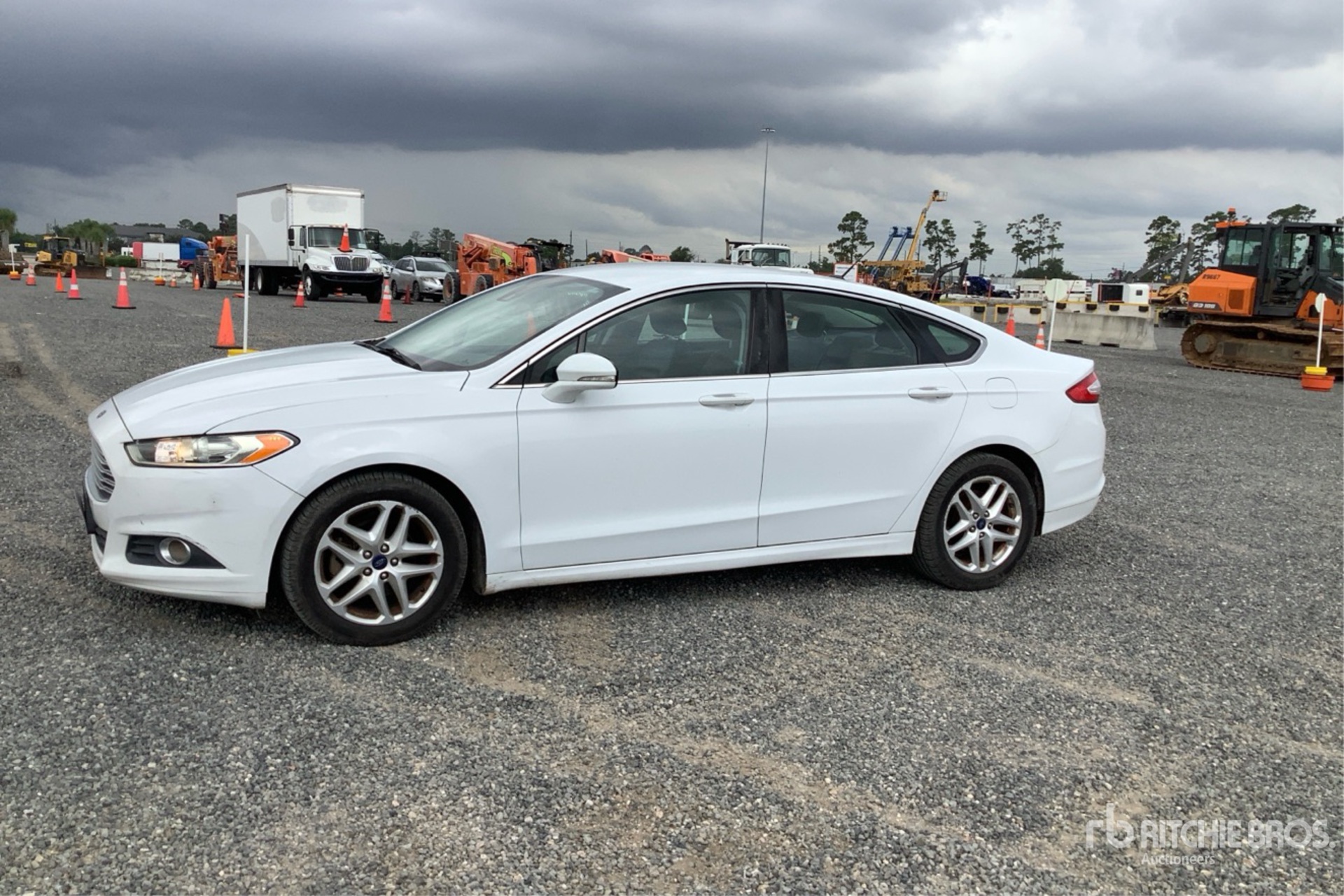 General Appearance with Picture, Left Front Corner