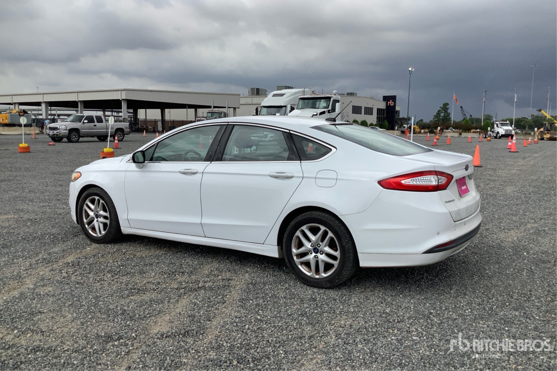General Appearance with Picture, Left Rear Corner