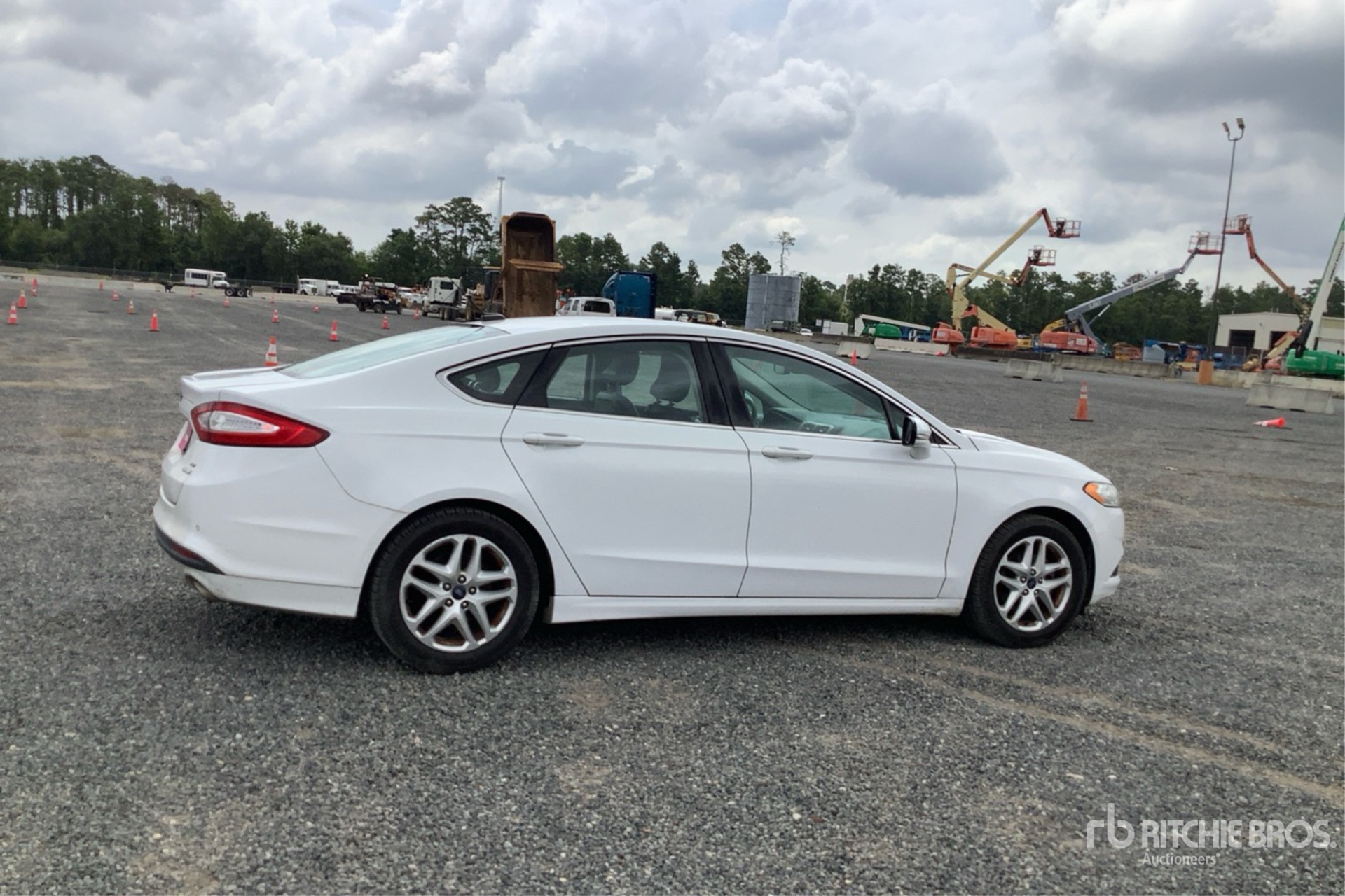General Appearance with Picture, Right Rear Corner