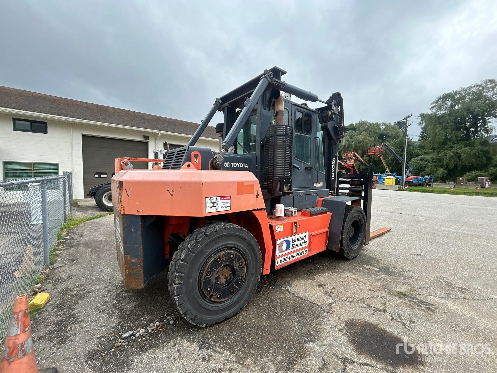 General Appearance with Picture, Right Rear Corner
