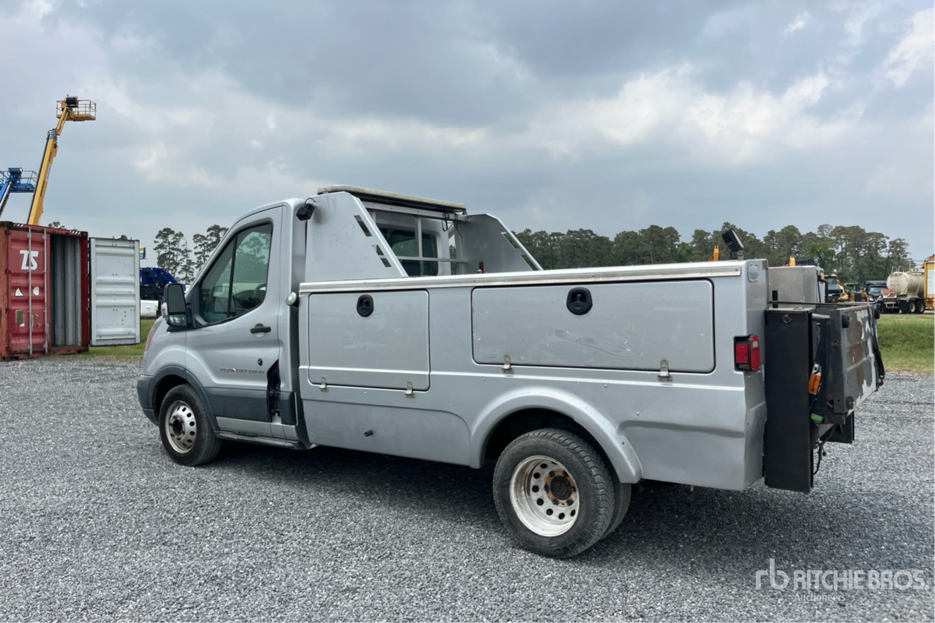 General Appearance with Picture, Left Rear Corner