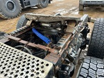 4 Underbody - Truck with 