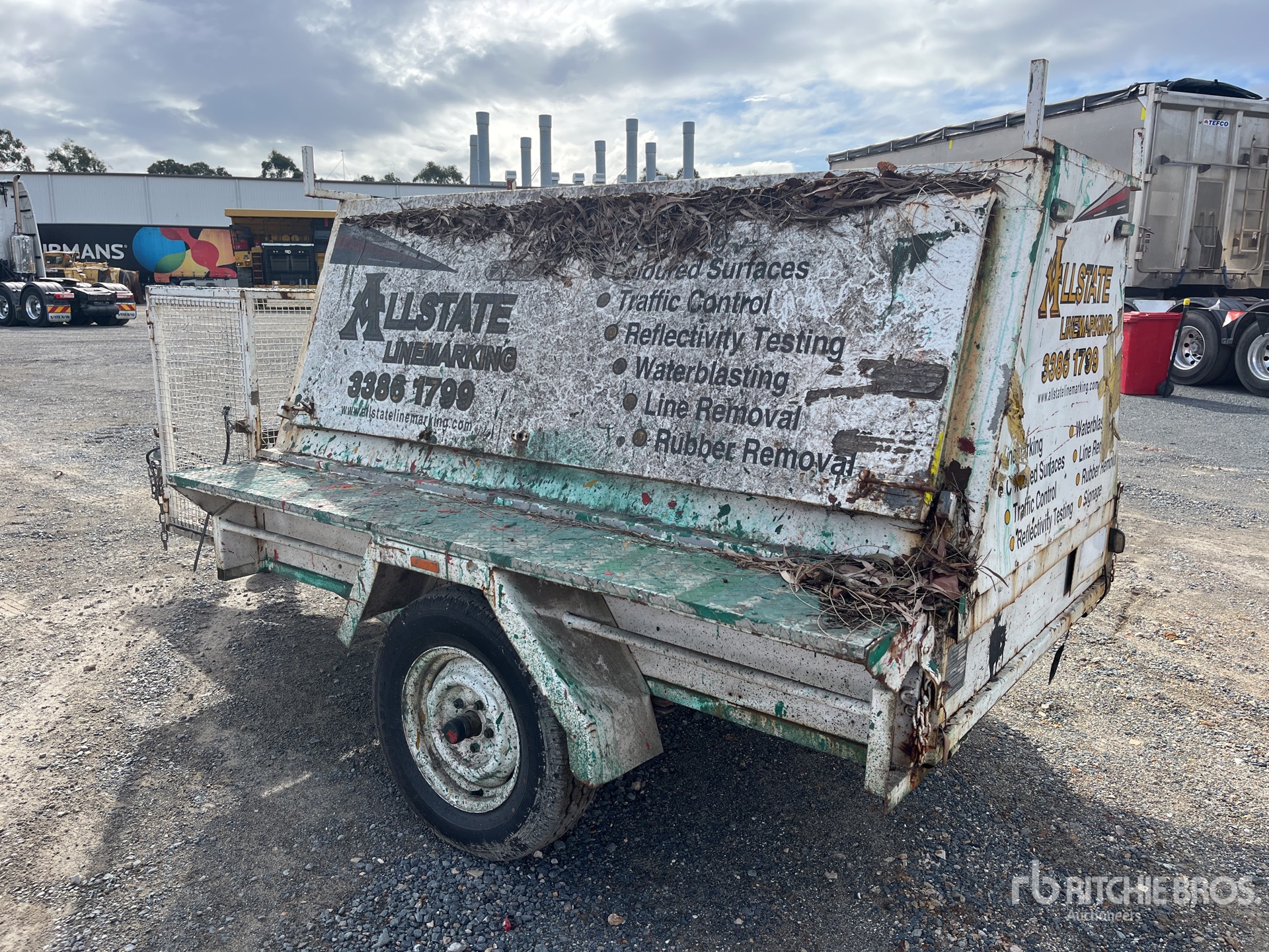 General Appearance with Picture, Right Rear Corner