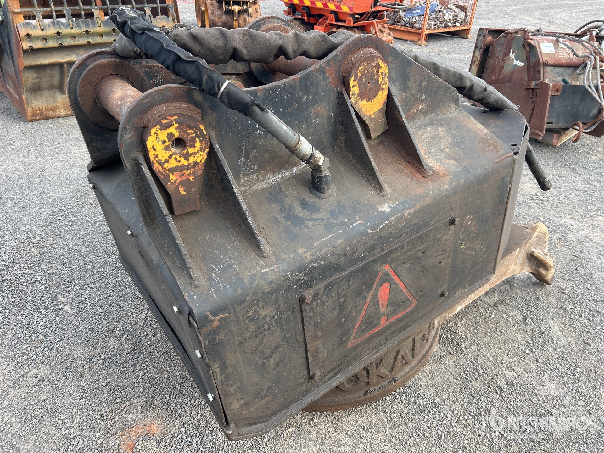 General Appearance with Picture, Right Rear Corner