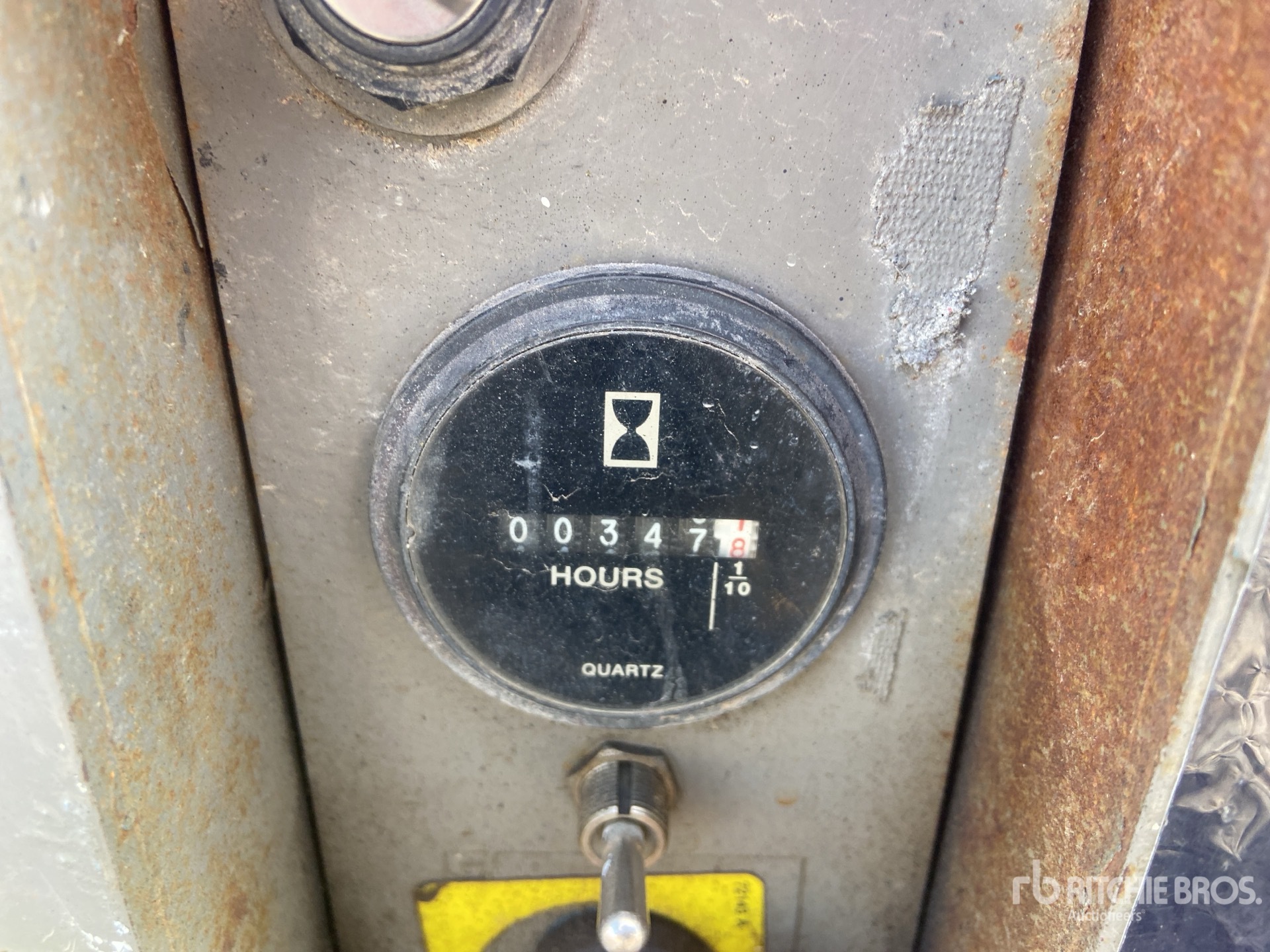 General Appearance with Hour Meter / Odometer