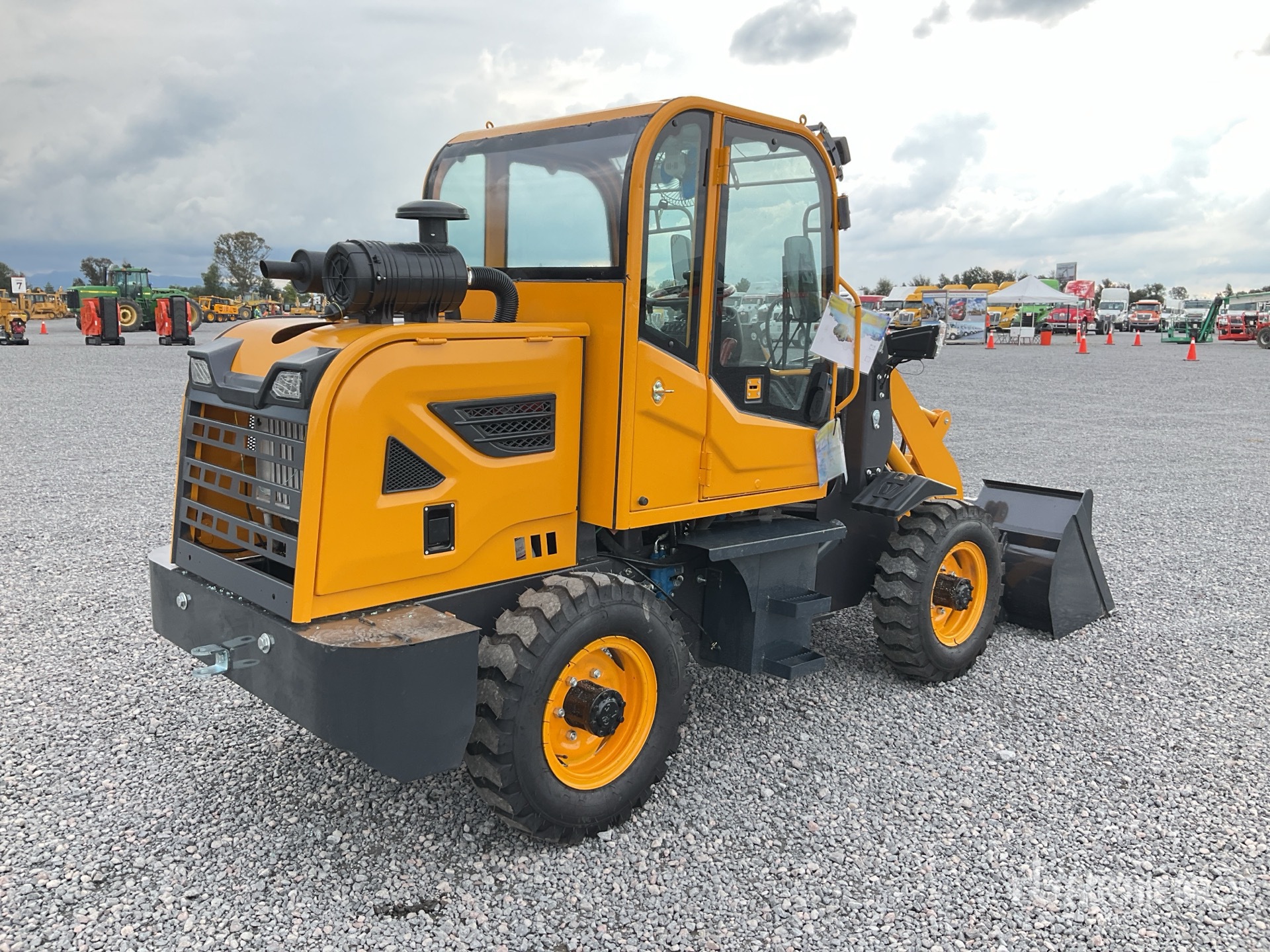 General Appearance with Picture, Right Rear Corner