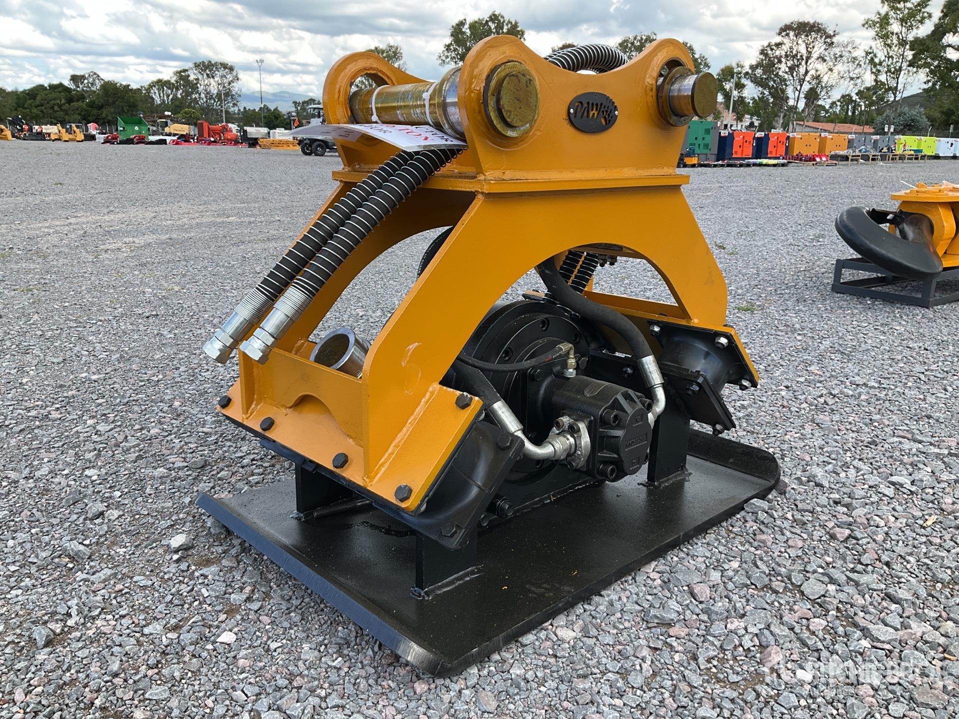 General Appearance with Picture, Right Rear Corner