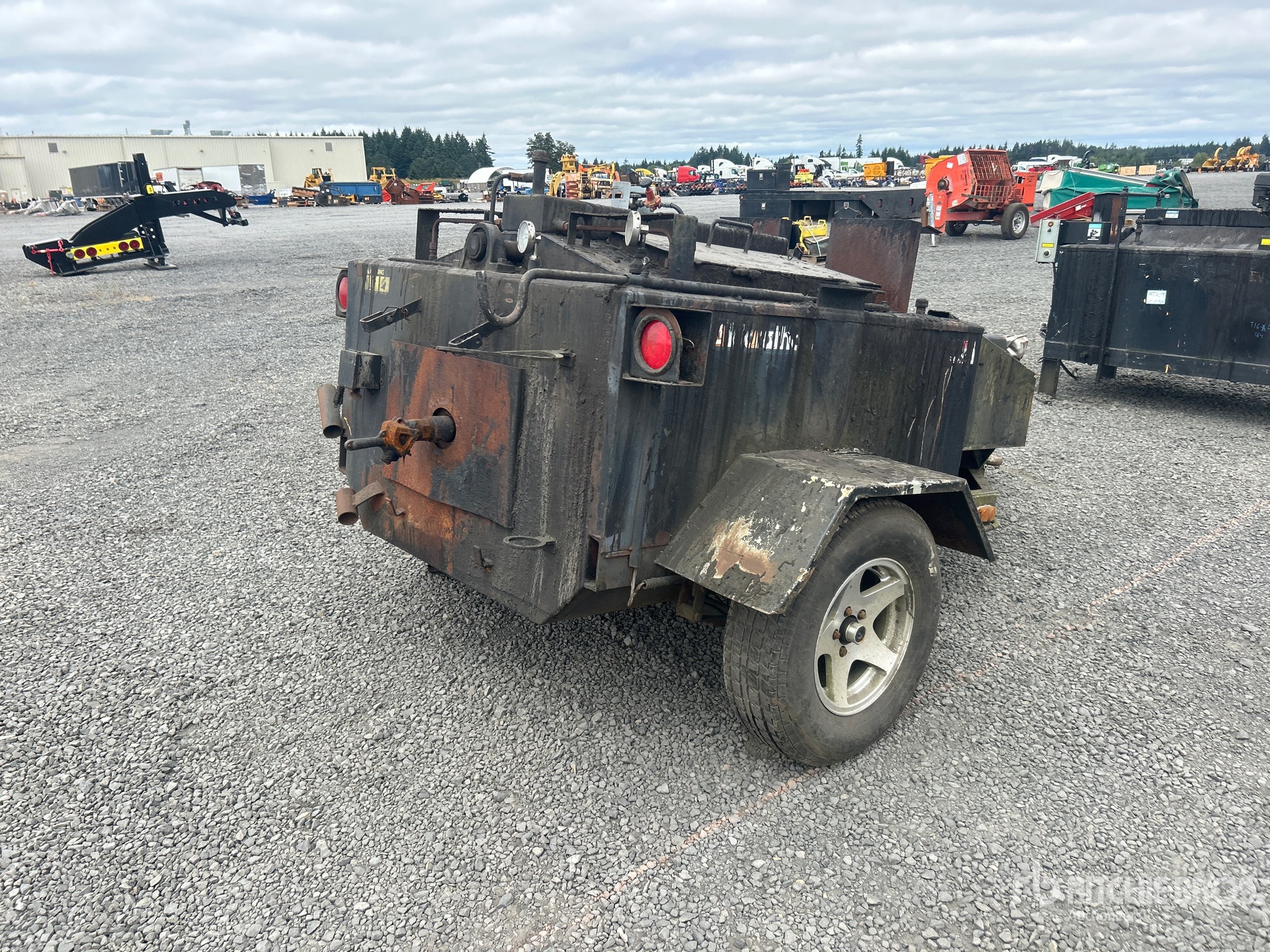 General Appearance with Picture, Right Rear Corner