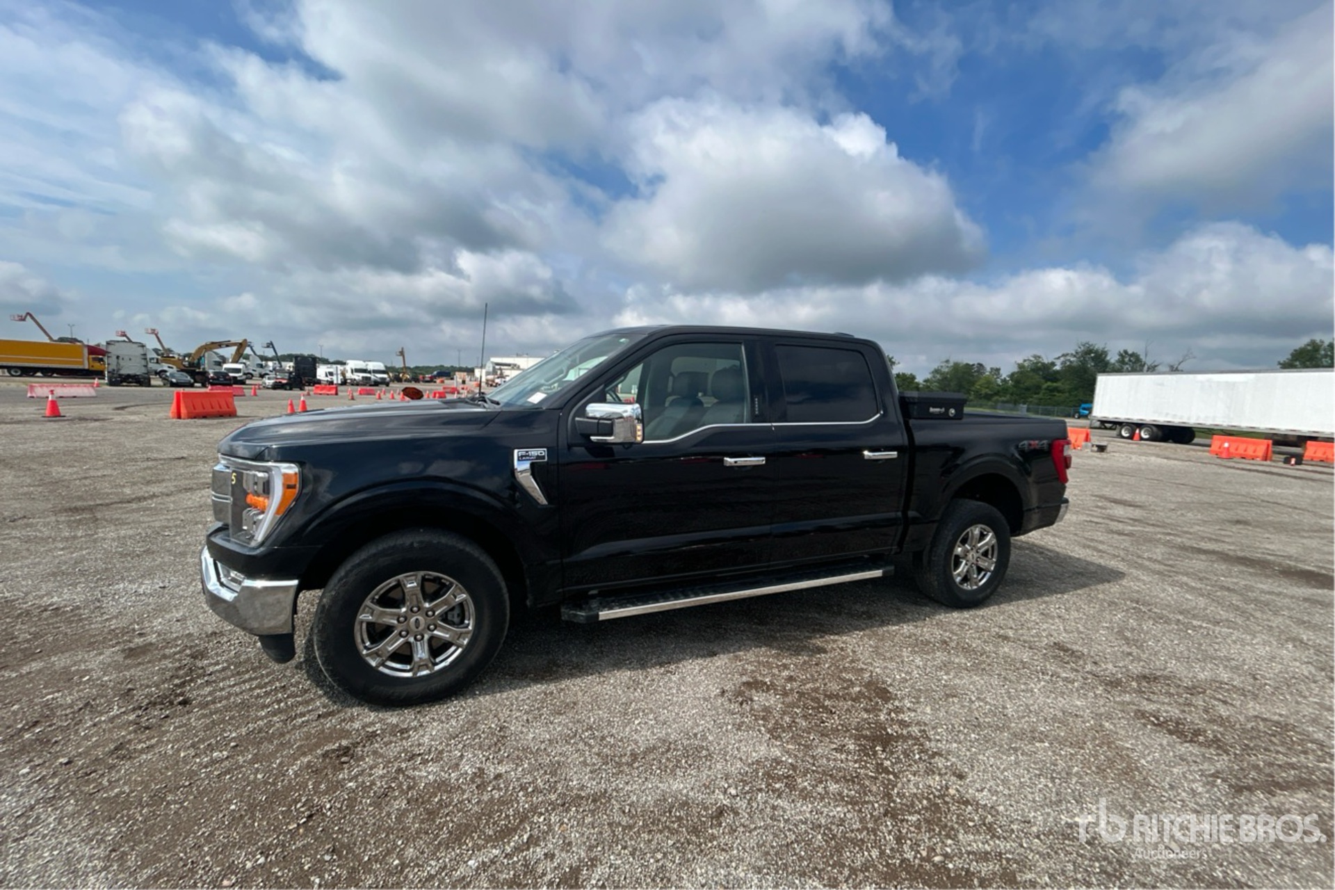 General Appearance with Picture, Left Front Corner