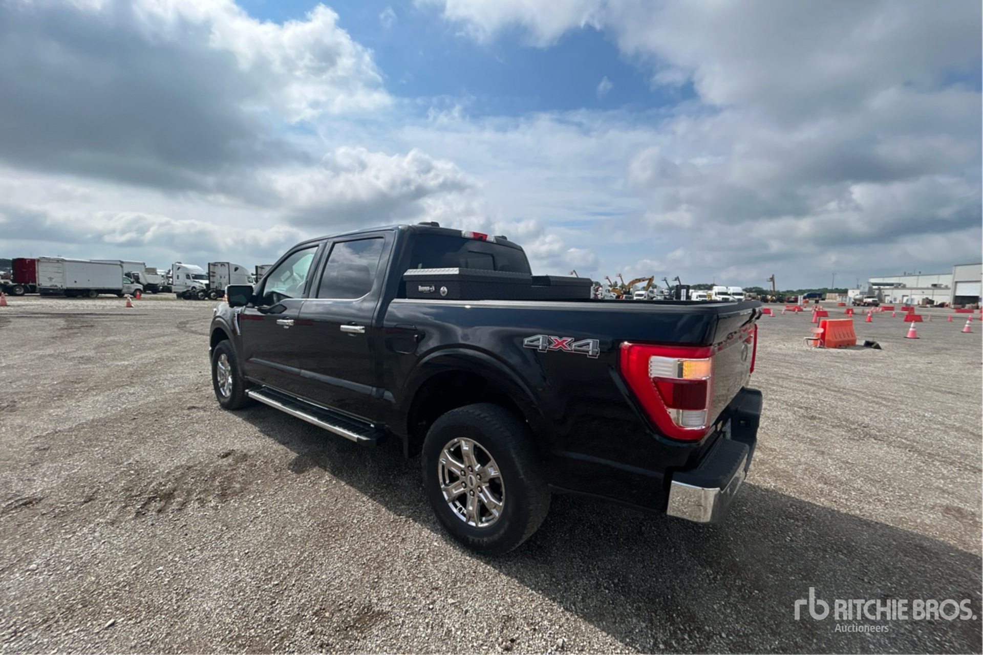 General Appearance with Picture, Left Rear Corner