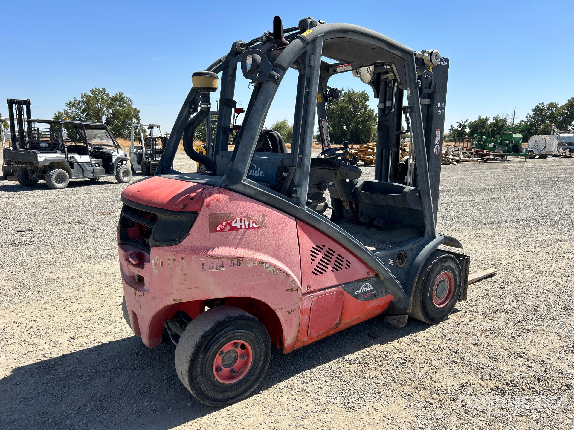 General Appearance with Picture, Right Rear Corner