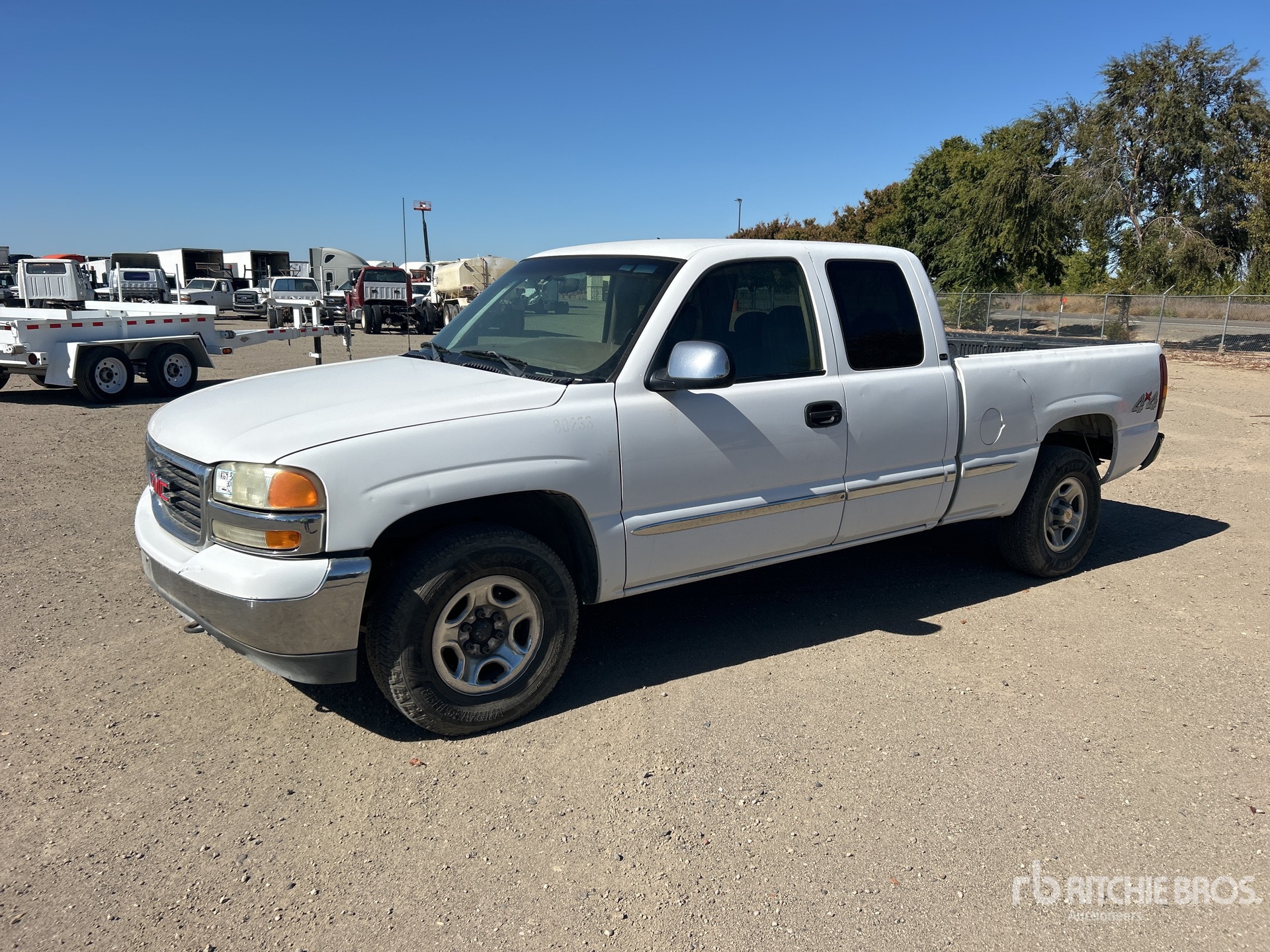 General Appearance with Picture, Left Front Corner