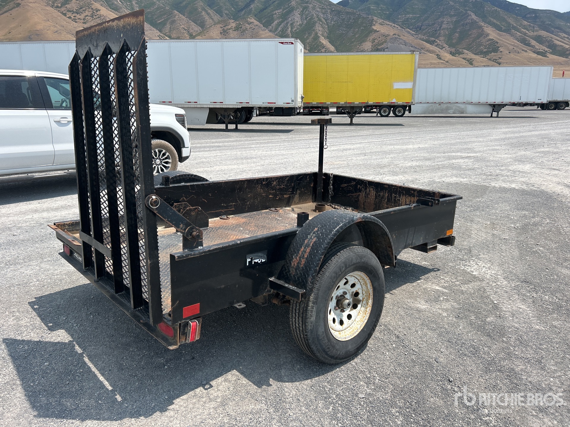 General Appearance with Picture, Right Rear Corner