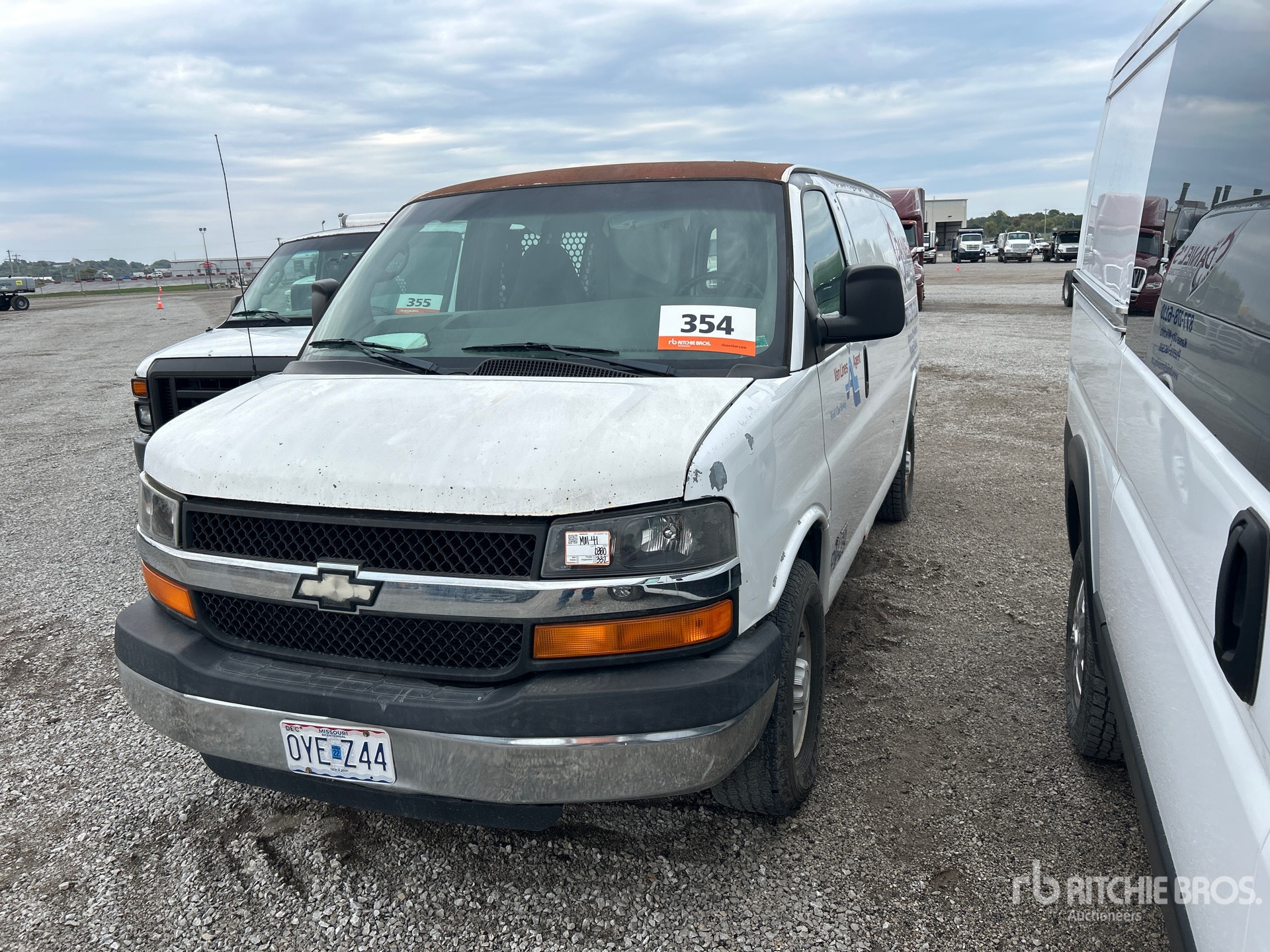General Appearance with Picture, Left Front Corner