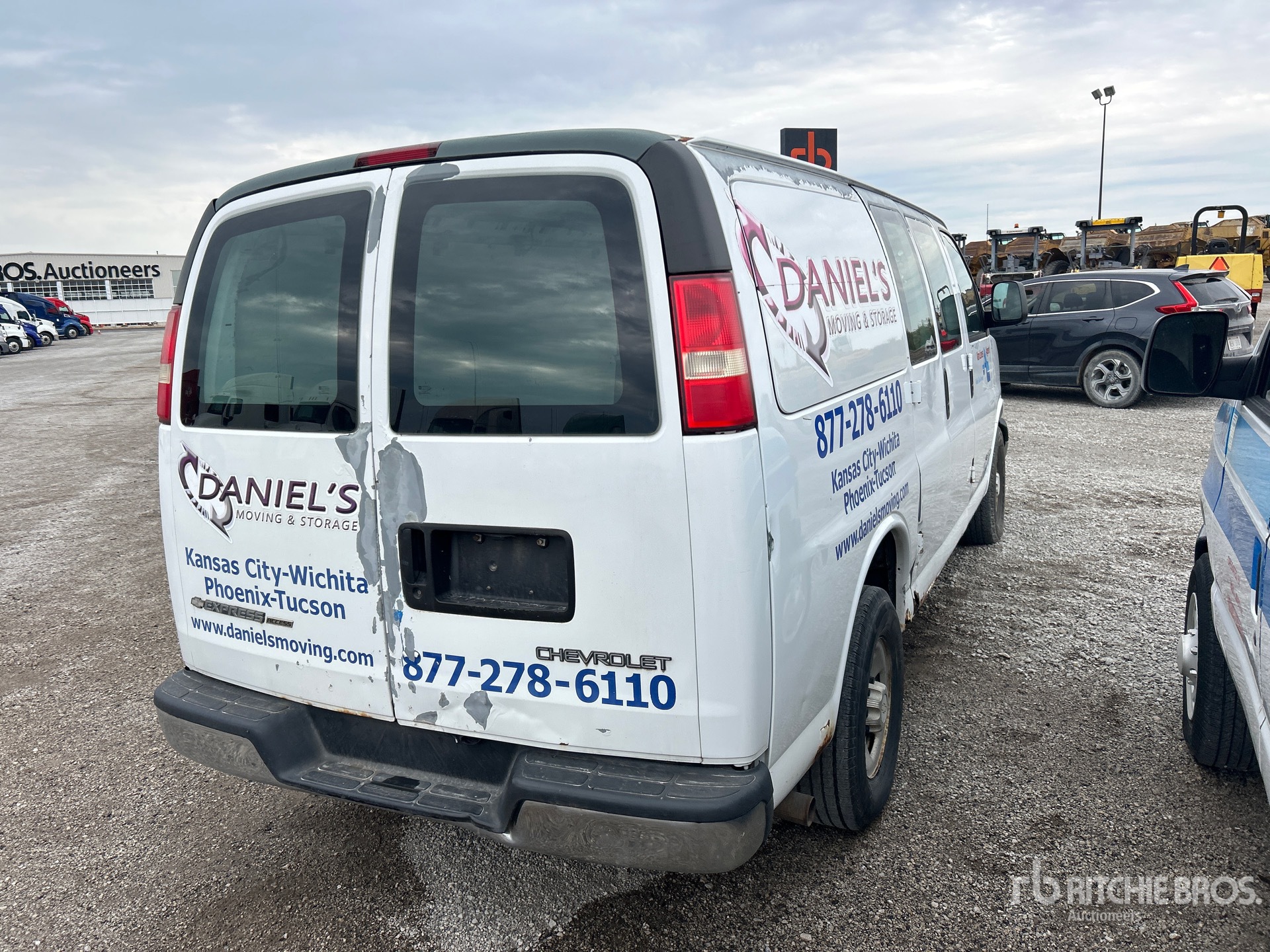 General Appearance with Picture, Right Rear Corner