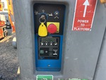 Poste de contrôle inférieur de base with 