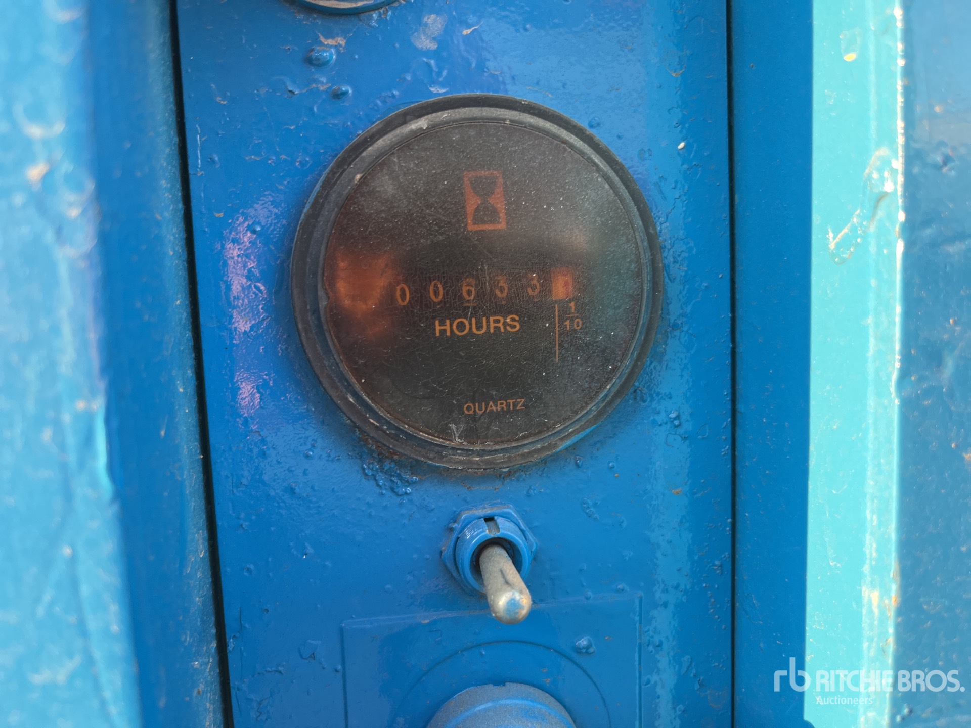 General Appearance with Hour Meter / Odometer
