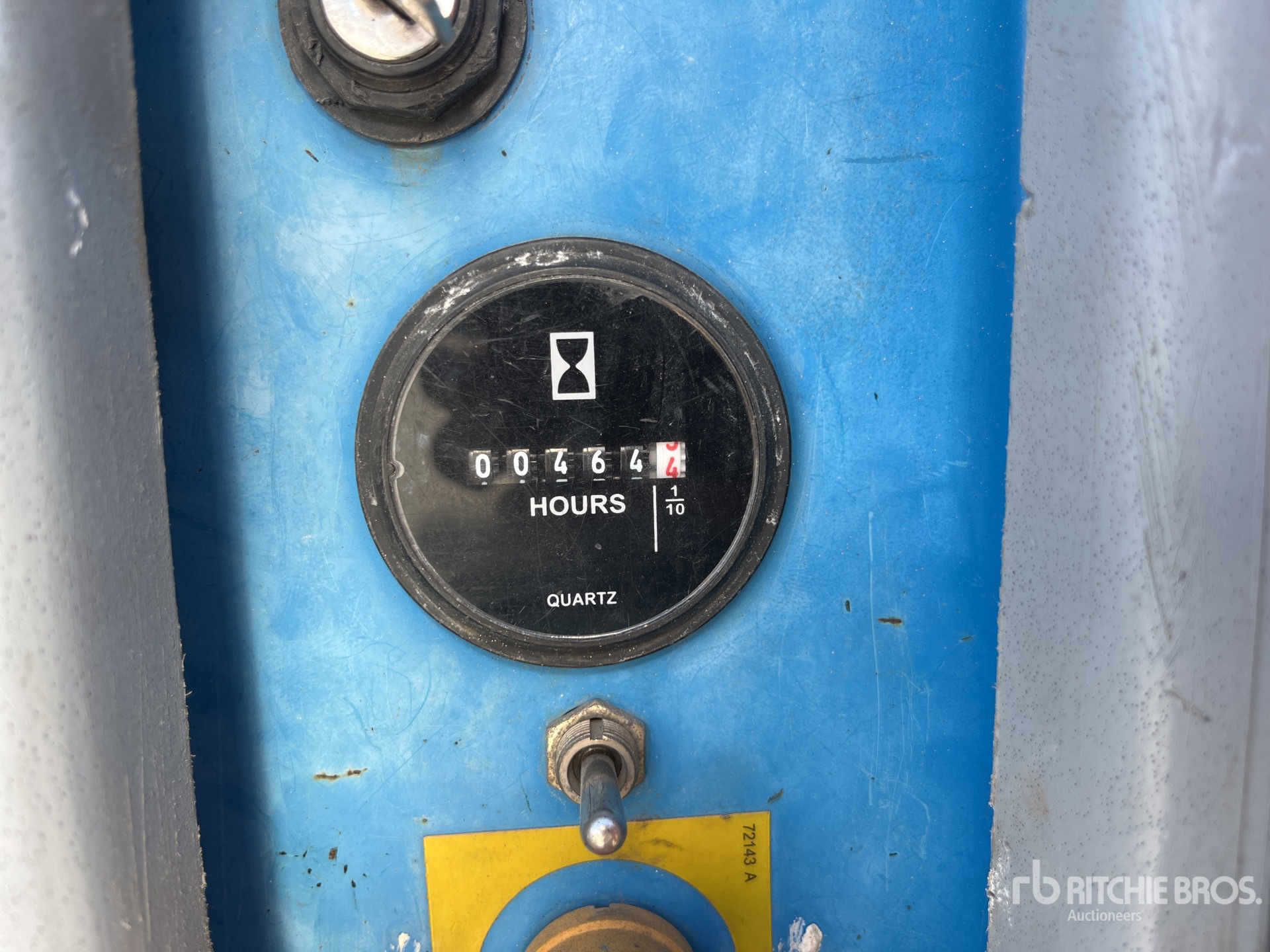 General Appearance with Hour Meter / Odometer