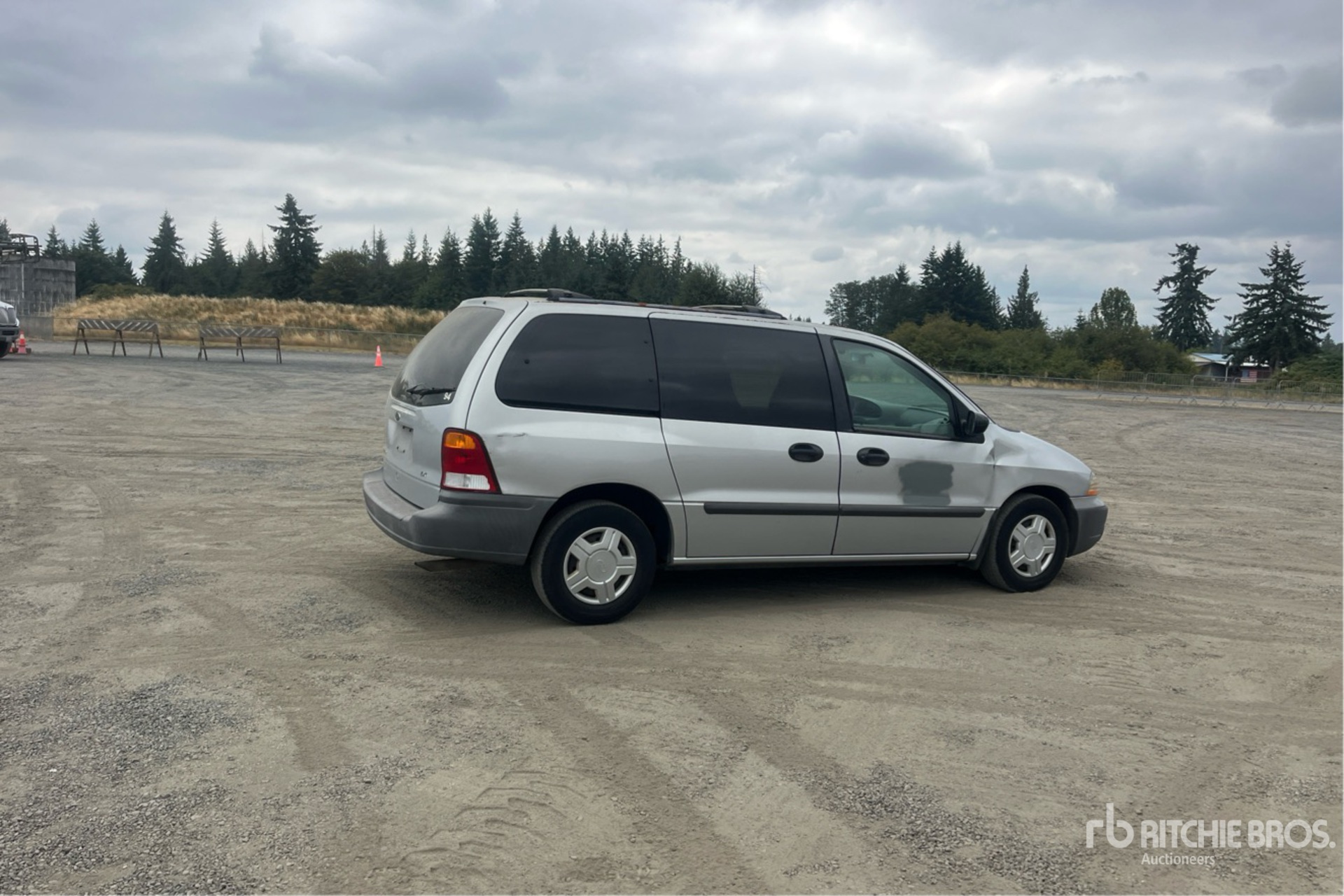 General Appearance with Picture, Right Rear Corner