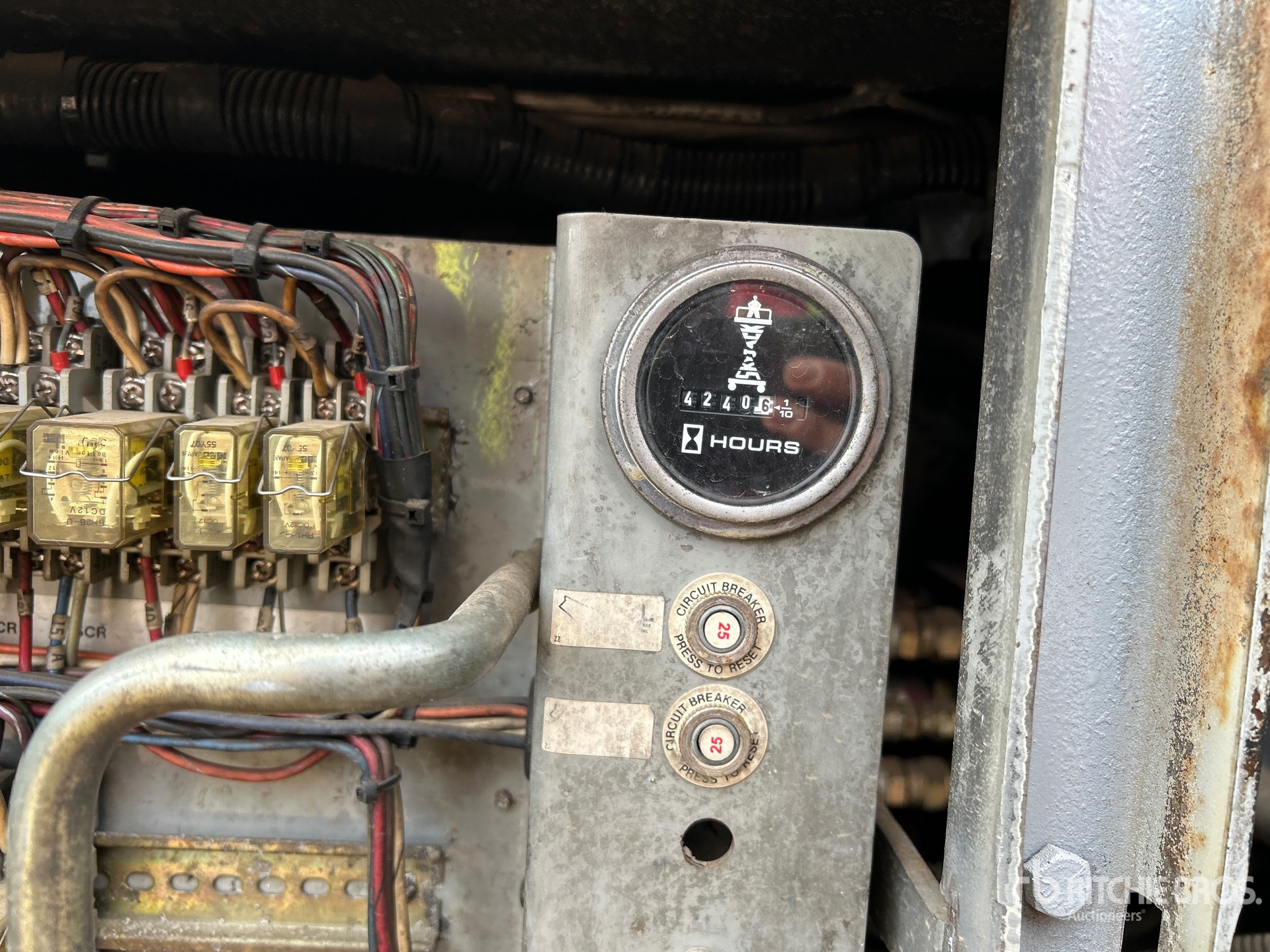 General Appearance with Hour Meter / Odometer