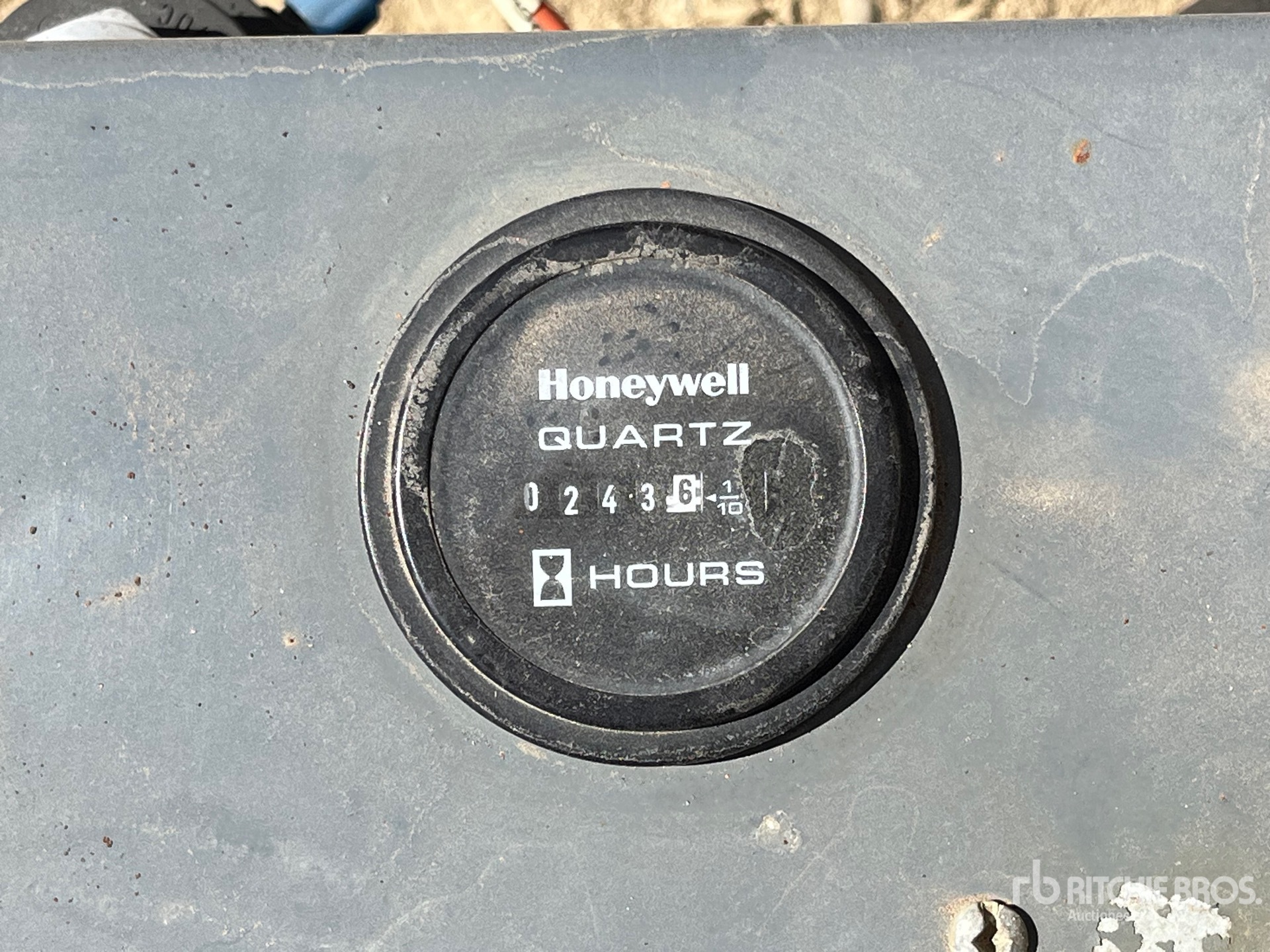General Appearance with Hour Meter / Odometer