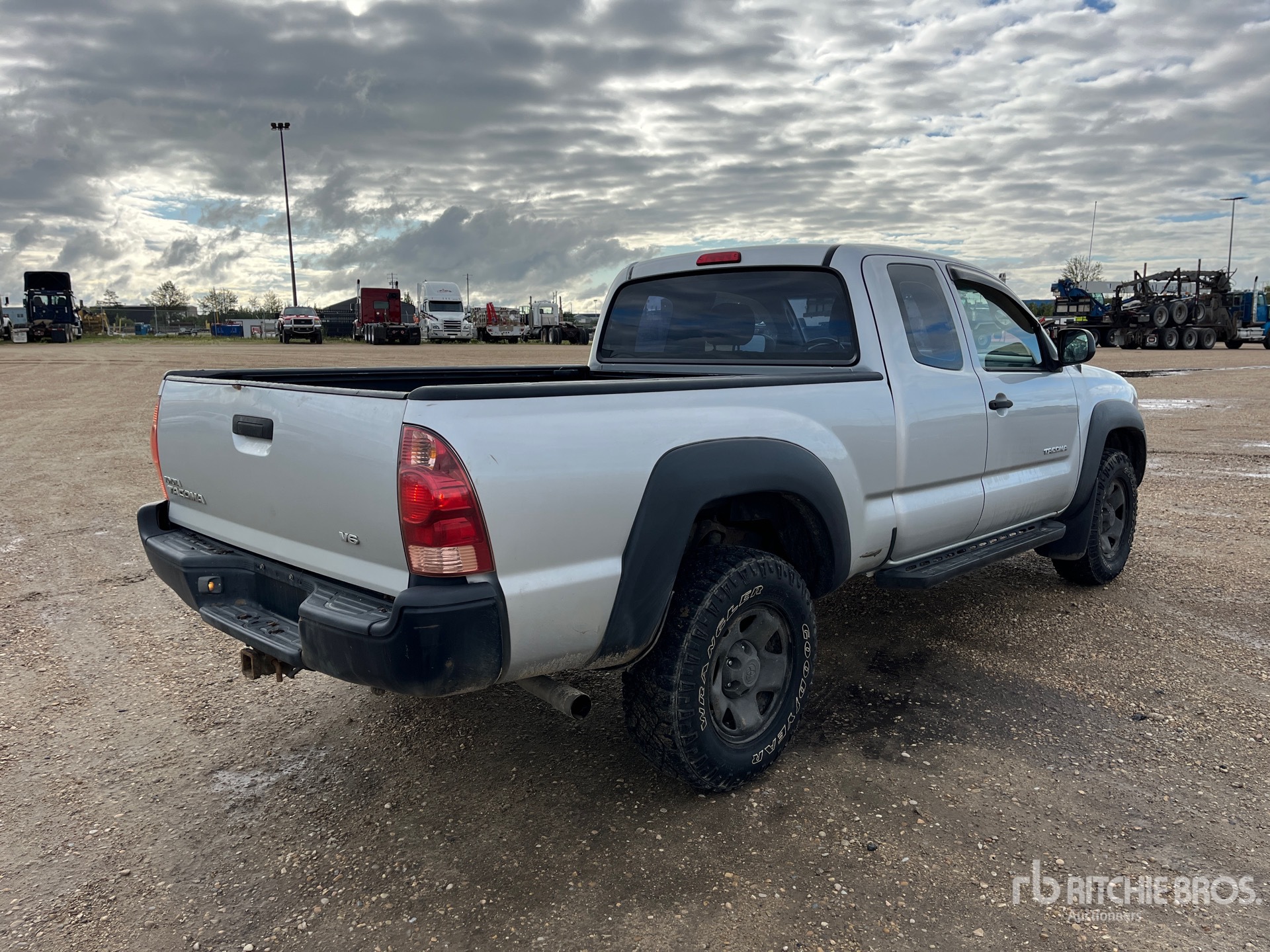 General Appearance with Picture, Right Rear Corner
