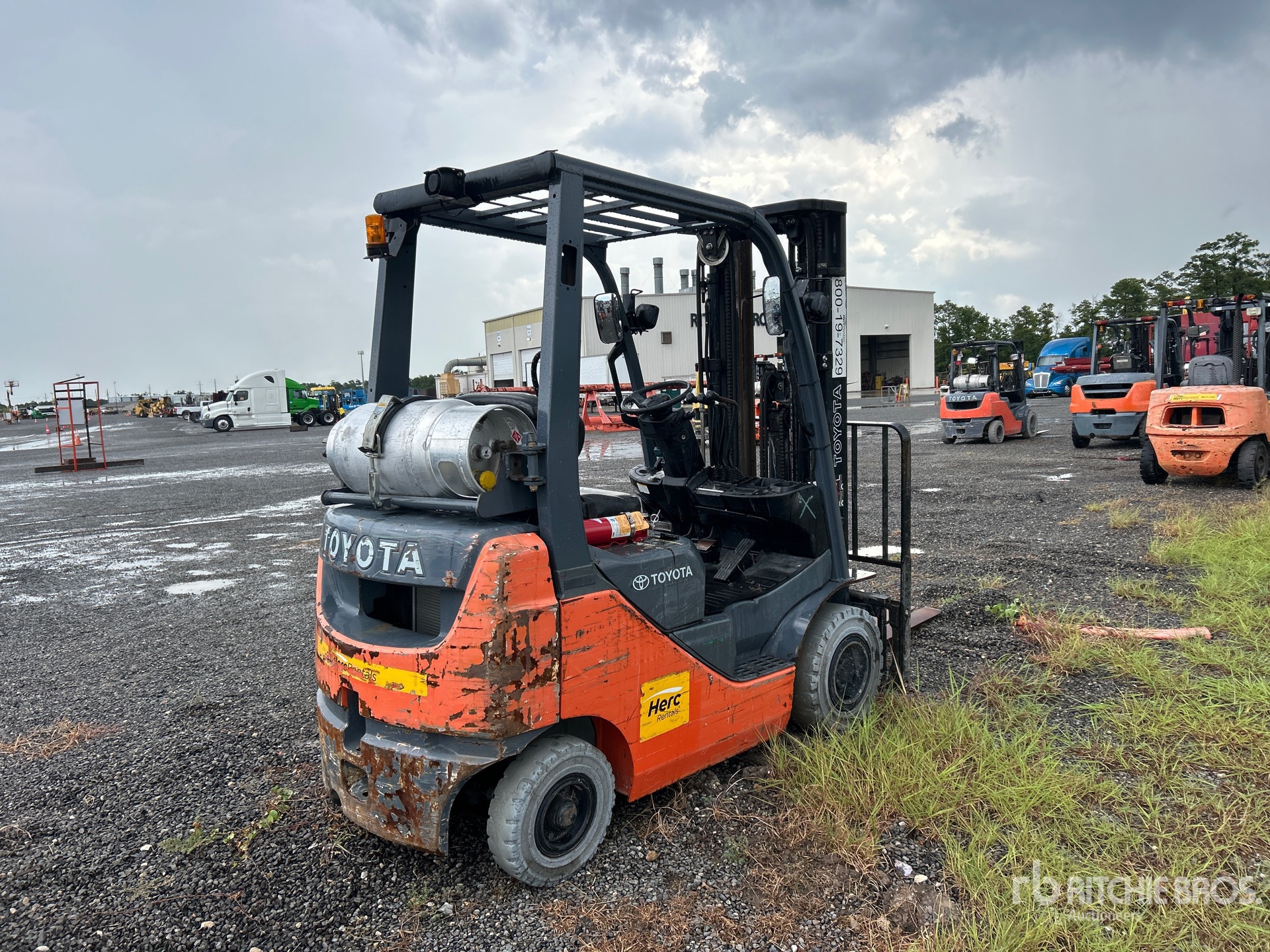 General Appearance with Picture, Right Rear Corner
