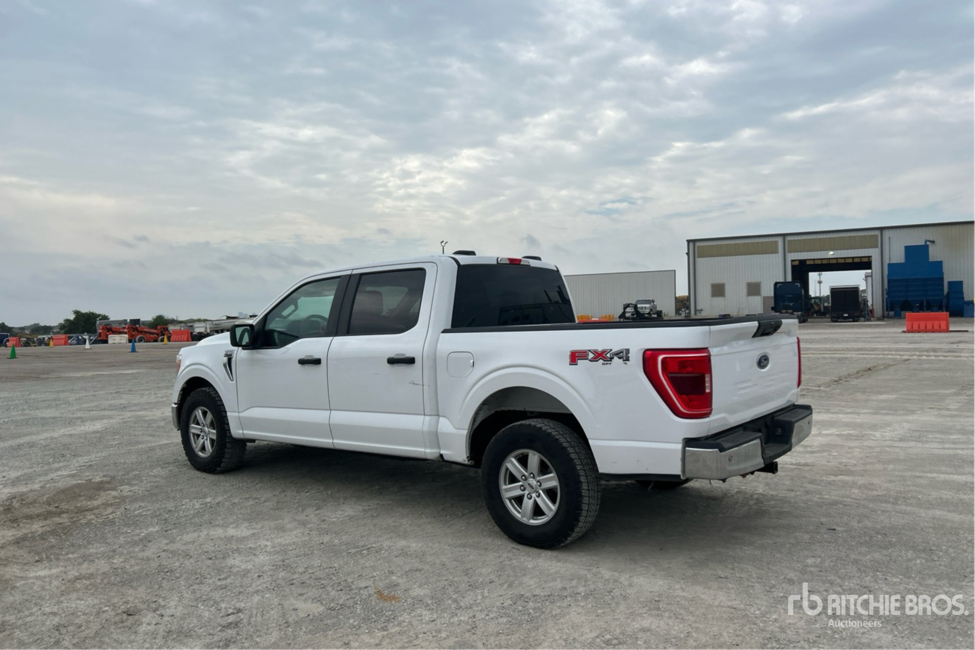 General Appearance with Picture, Left Rear Corner