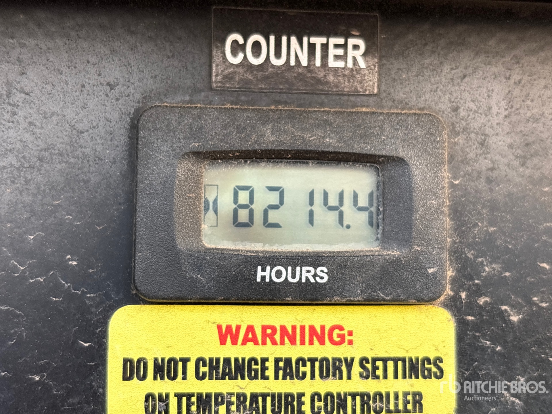General Appearance with Hour Meter / Odometer
