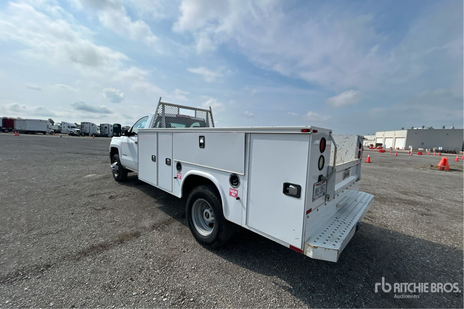 General Appearance with Picture, Left Rear Corner