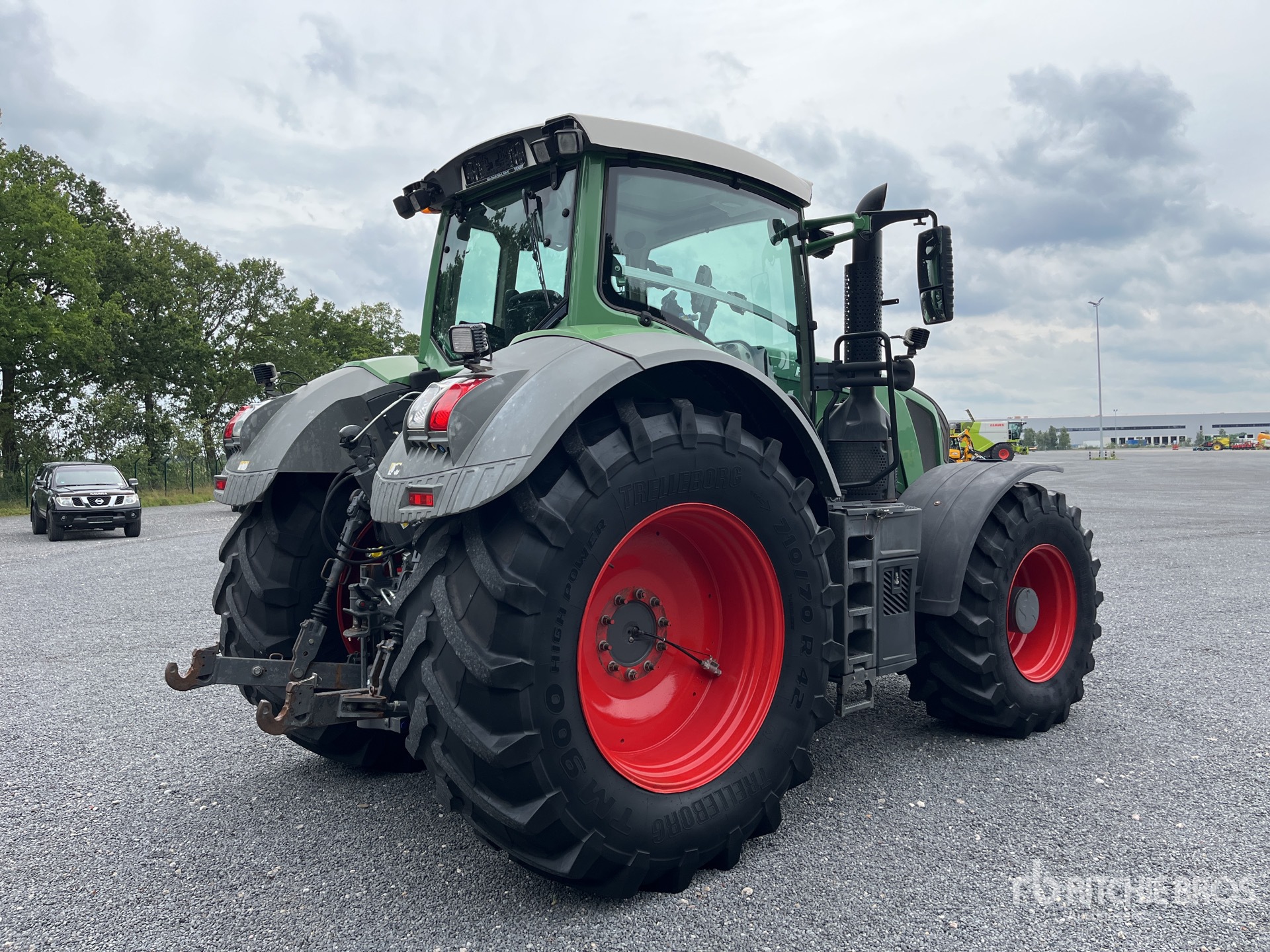 General Appearance with Picture, Right Rear Corner
