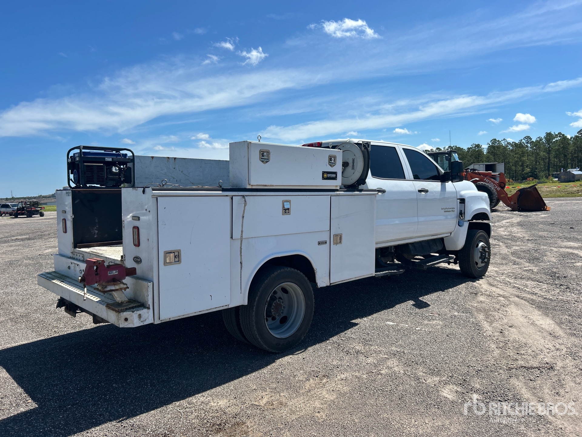 General Appearance with Picture, Right Rear Corner