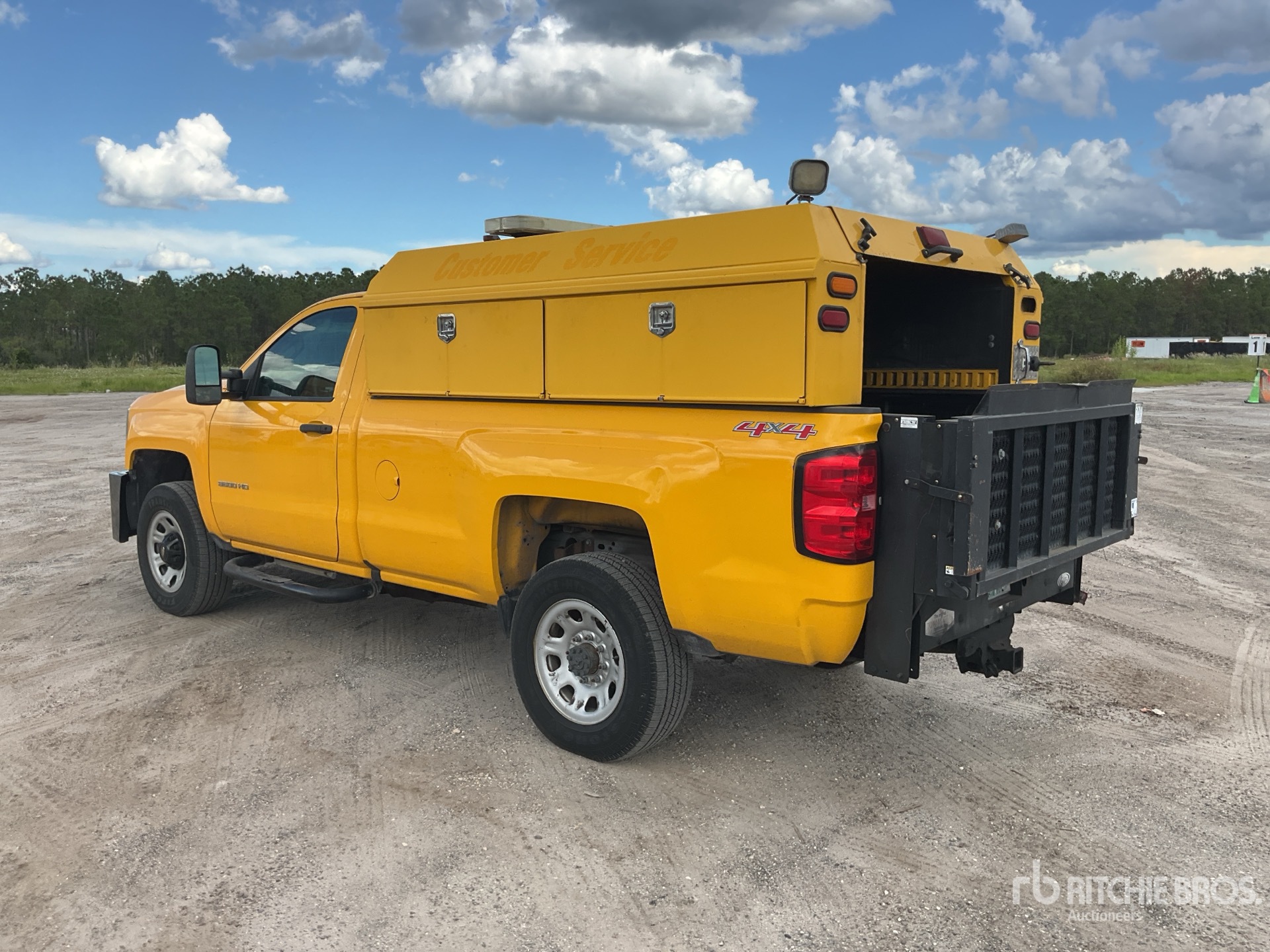 General Appearance with Picture, Left Rear Corner