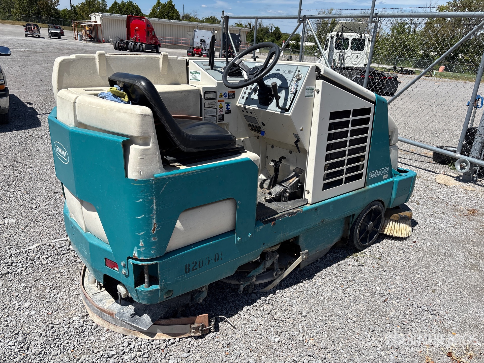 General Appearance with Picture, Right Rear Corner