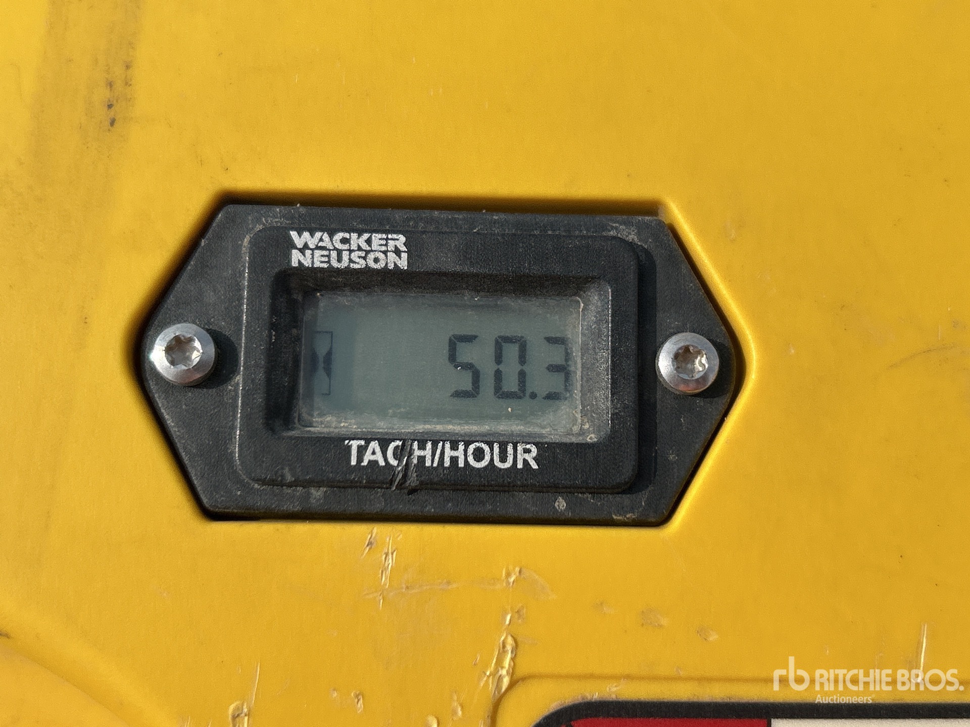 General Appearance with Hour Meter / Odometer