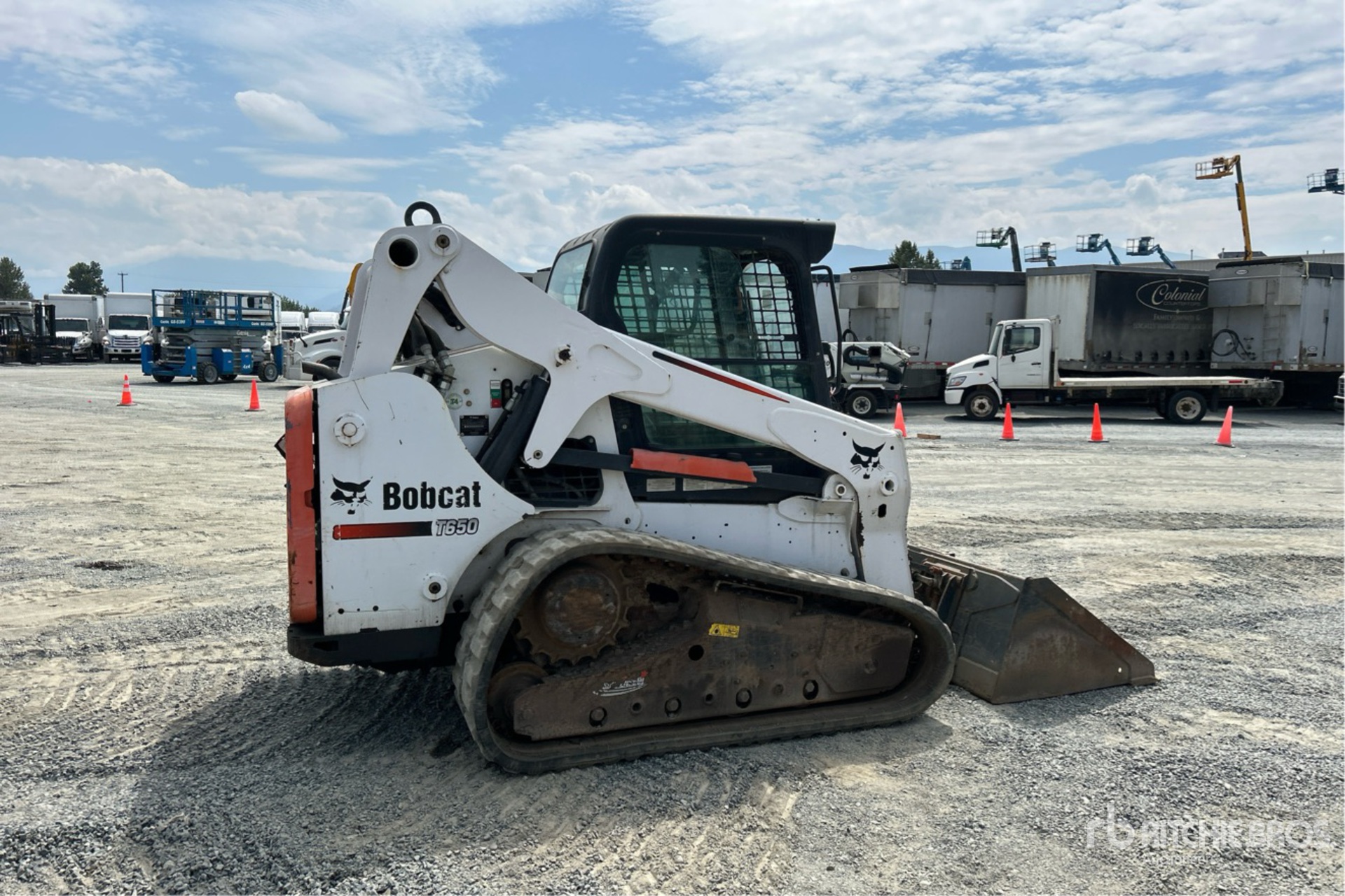 Aspect général with Image, coin arrière droit