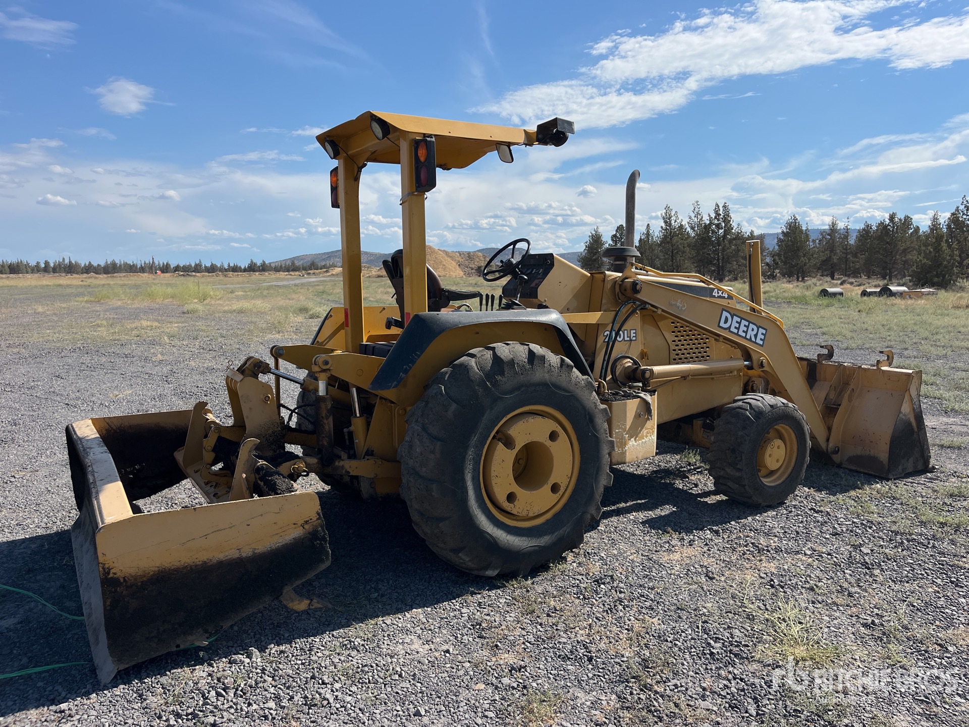 General Appearance with Picture, Right Rear Corner