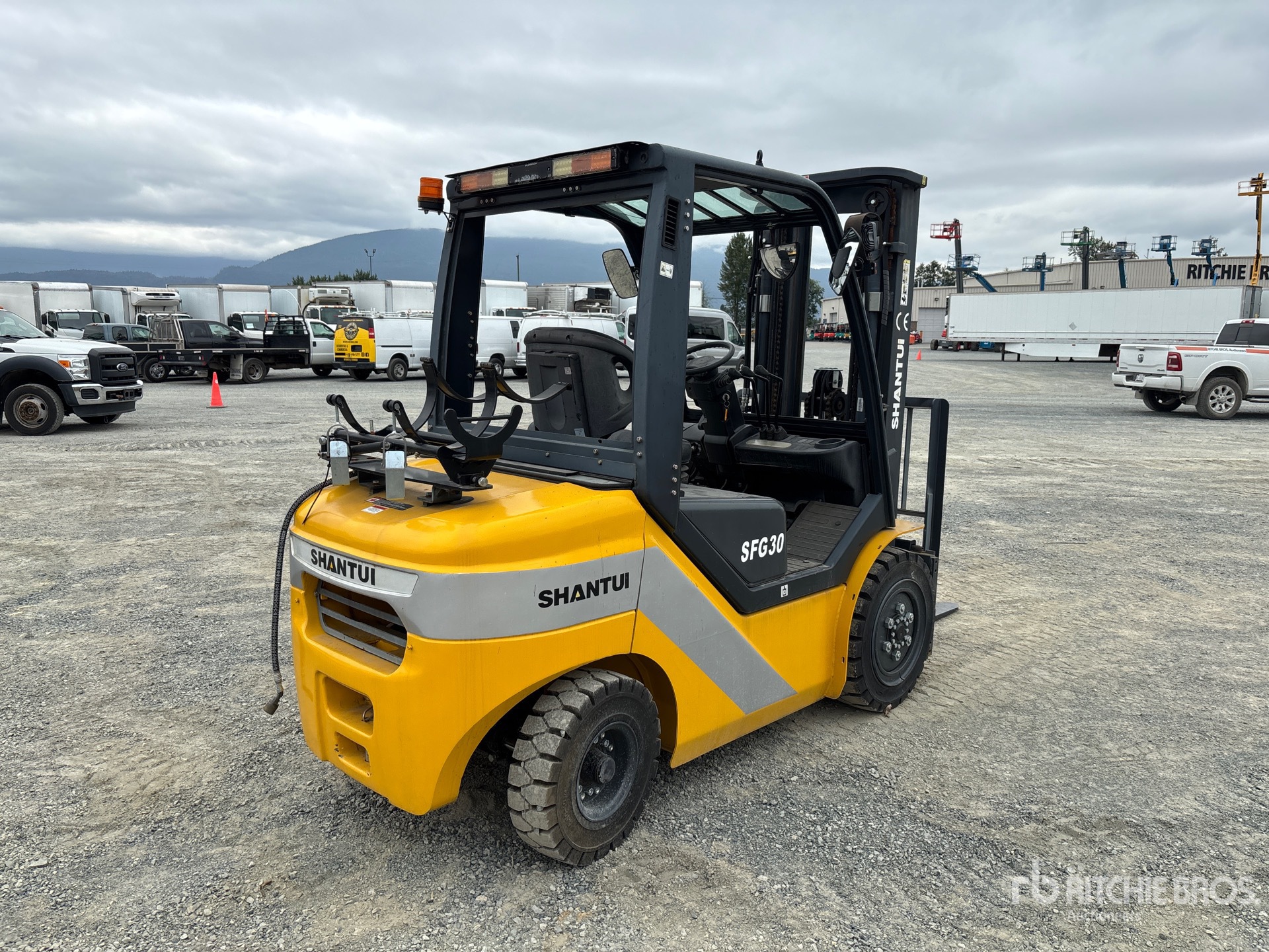 General Appearance with Picture, Right Rear Corner