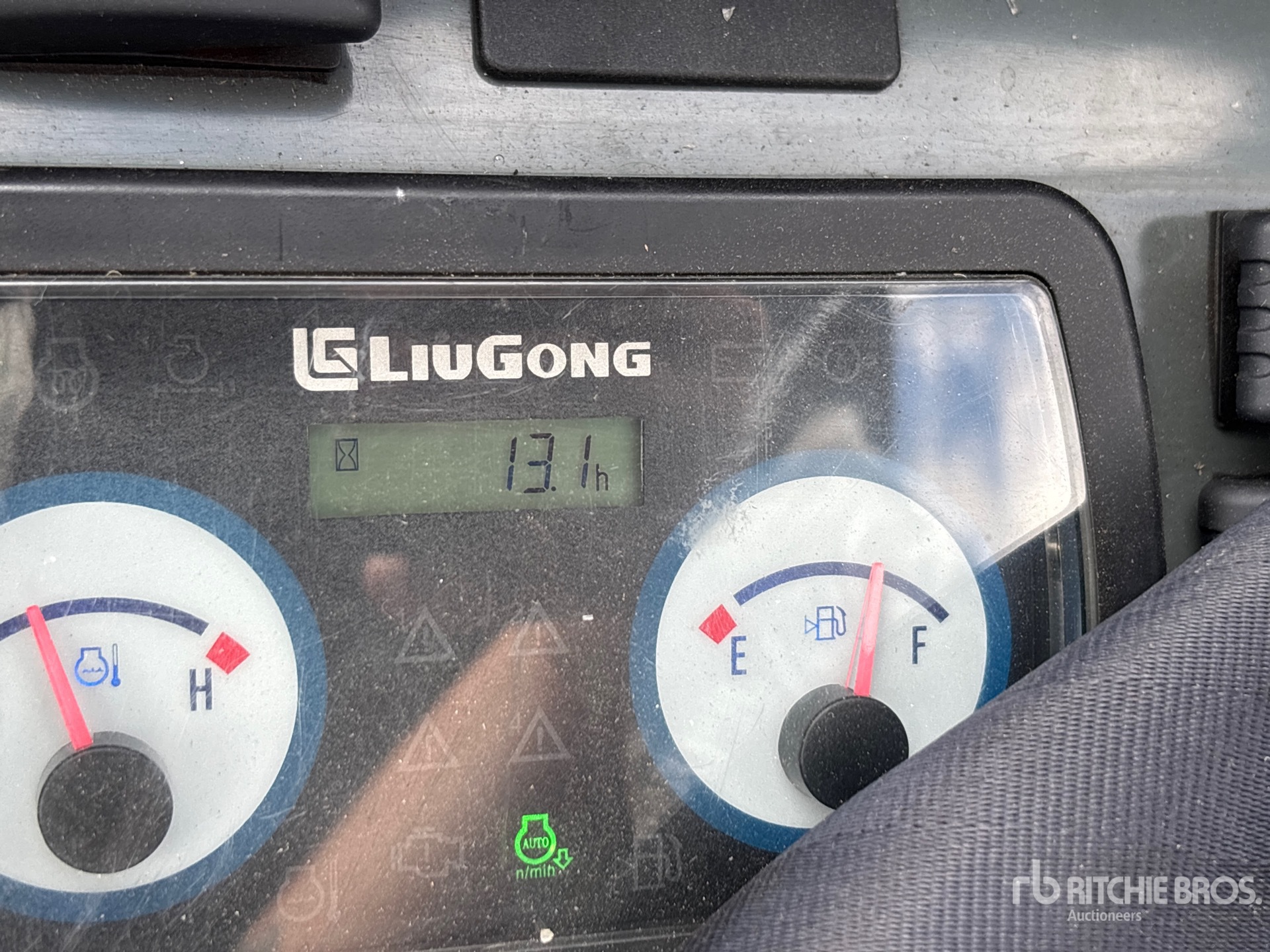 General Appearance with Hour Meter / Odometer