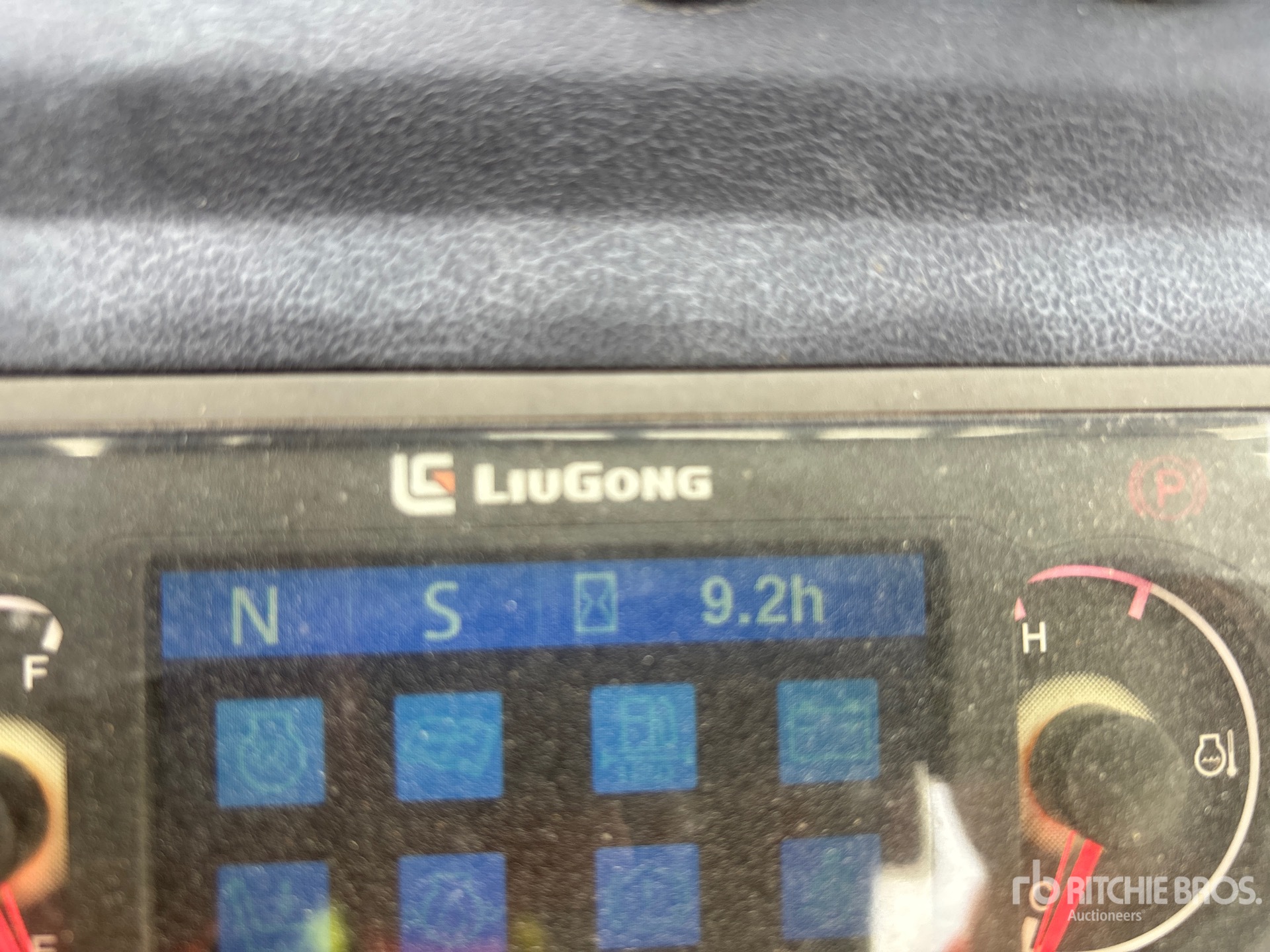 General Appearance with Hour Meter / Odometer