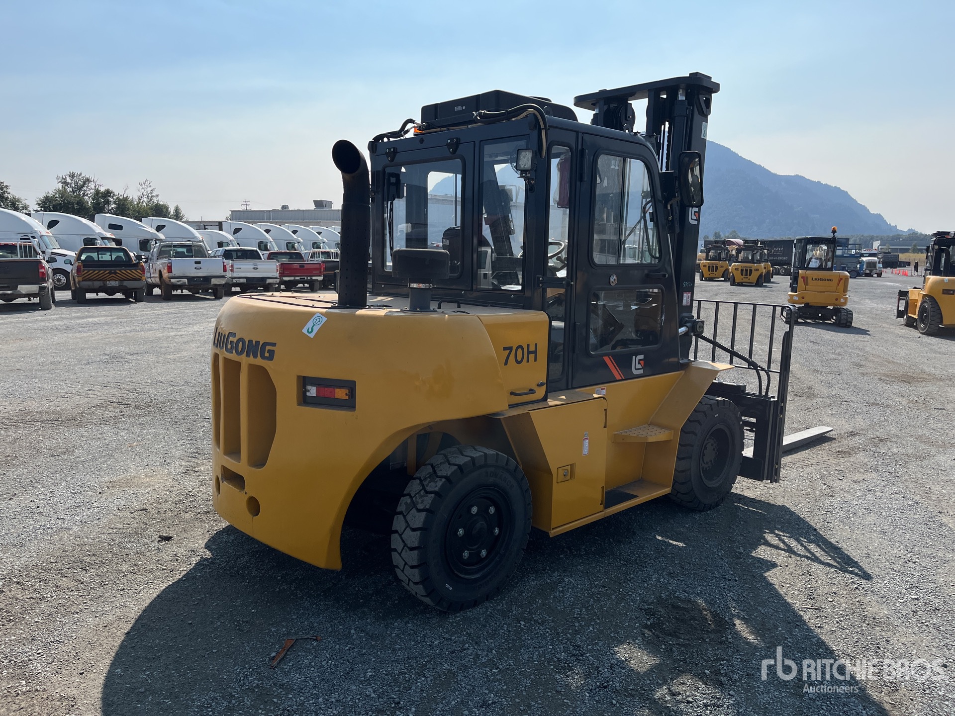 General Appearance with Picture, Right Rear Corner