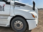 4 Underbody - Truck with 