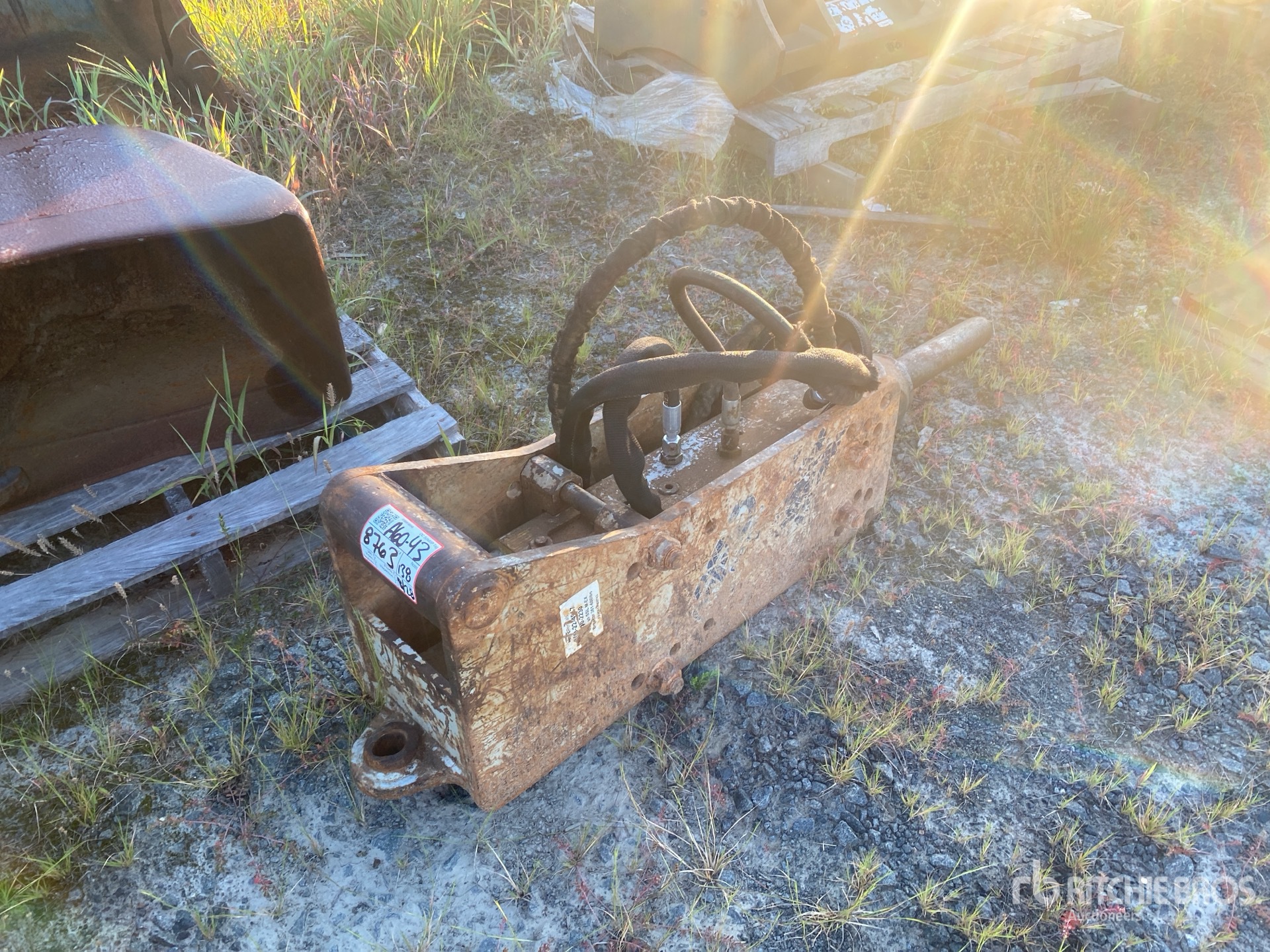 General Appearance with Picture, Left Rear Corner