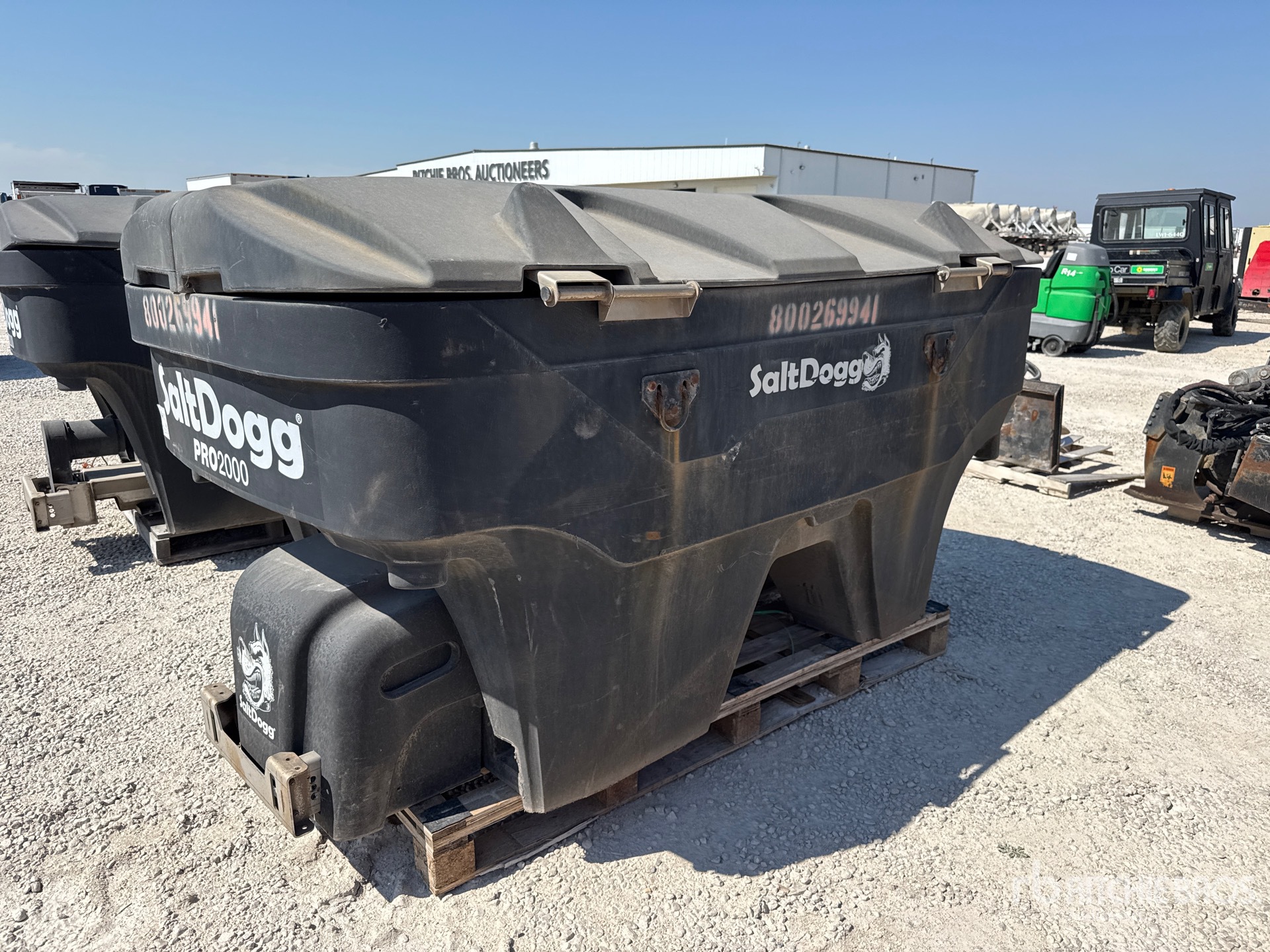 General Appearance with Picture, Right Rear Corner