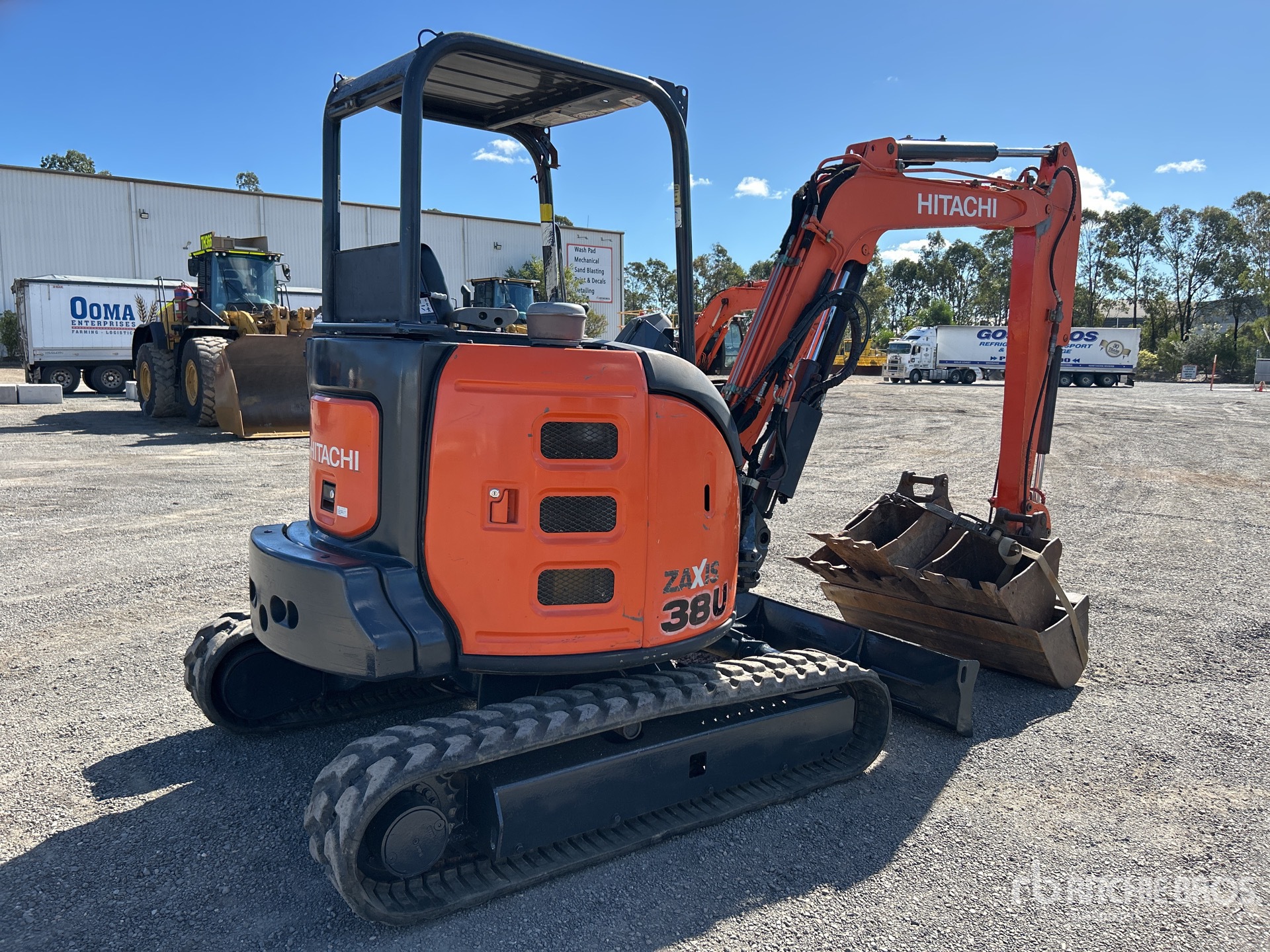 General Appearance with Picture, Right Rear Corner