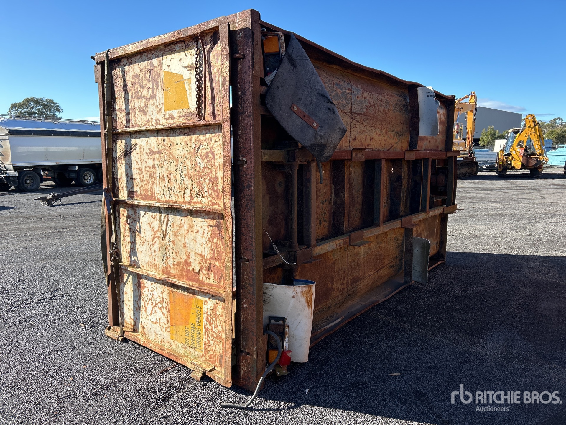 General Appearance with Picture, Right Rear Corner