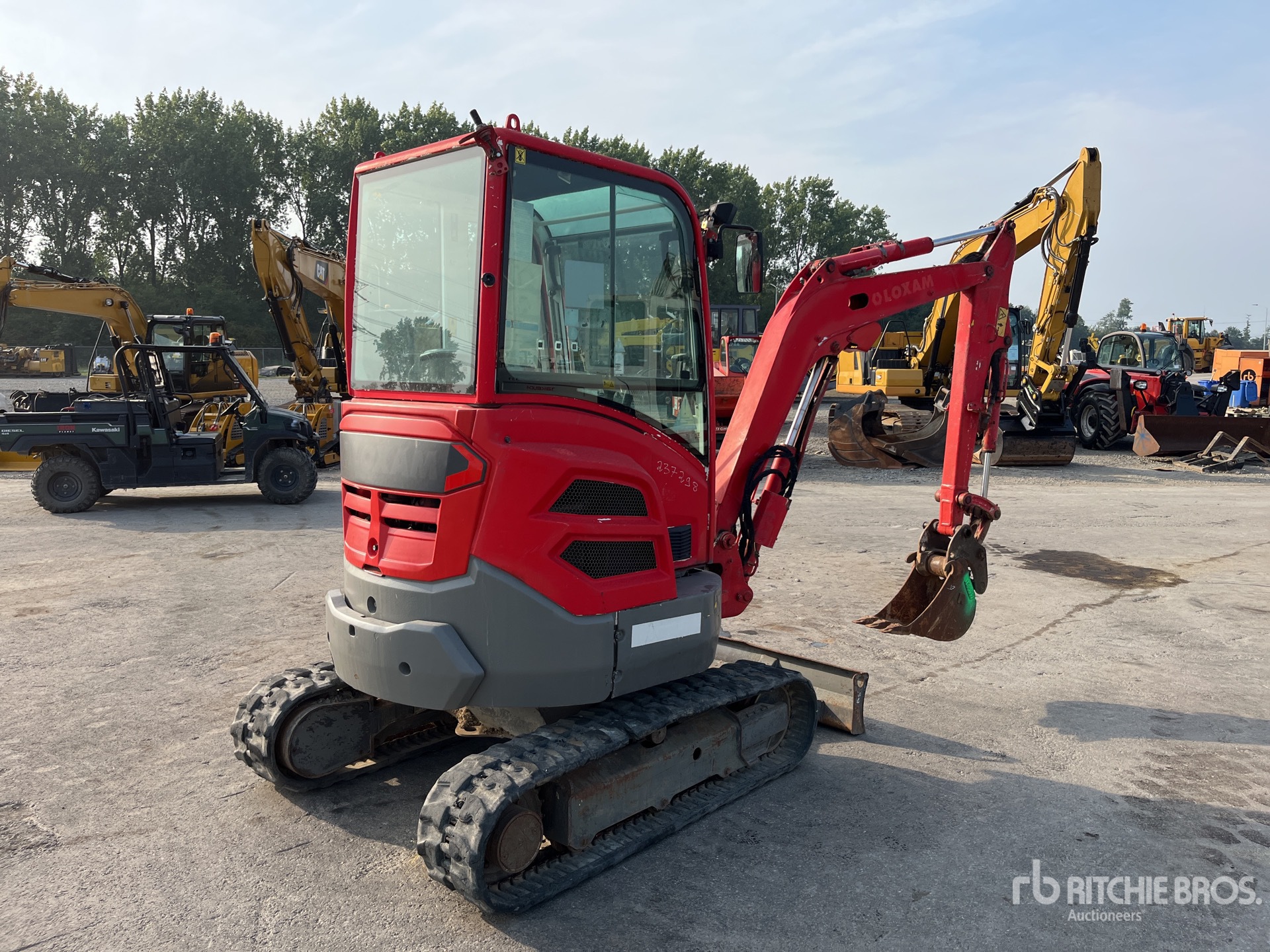 General Appearance with Picture, Right Rear Corner
