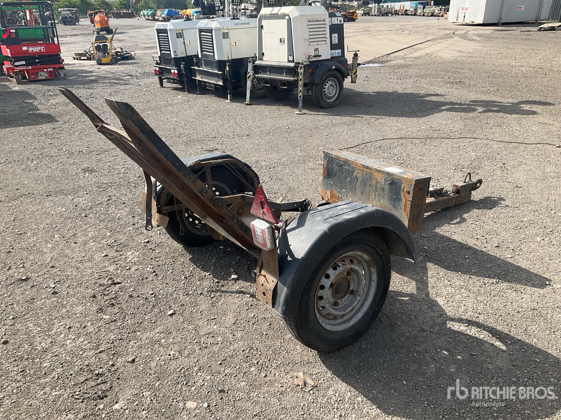 General Appearance with Picture, Right Rear Corner